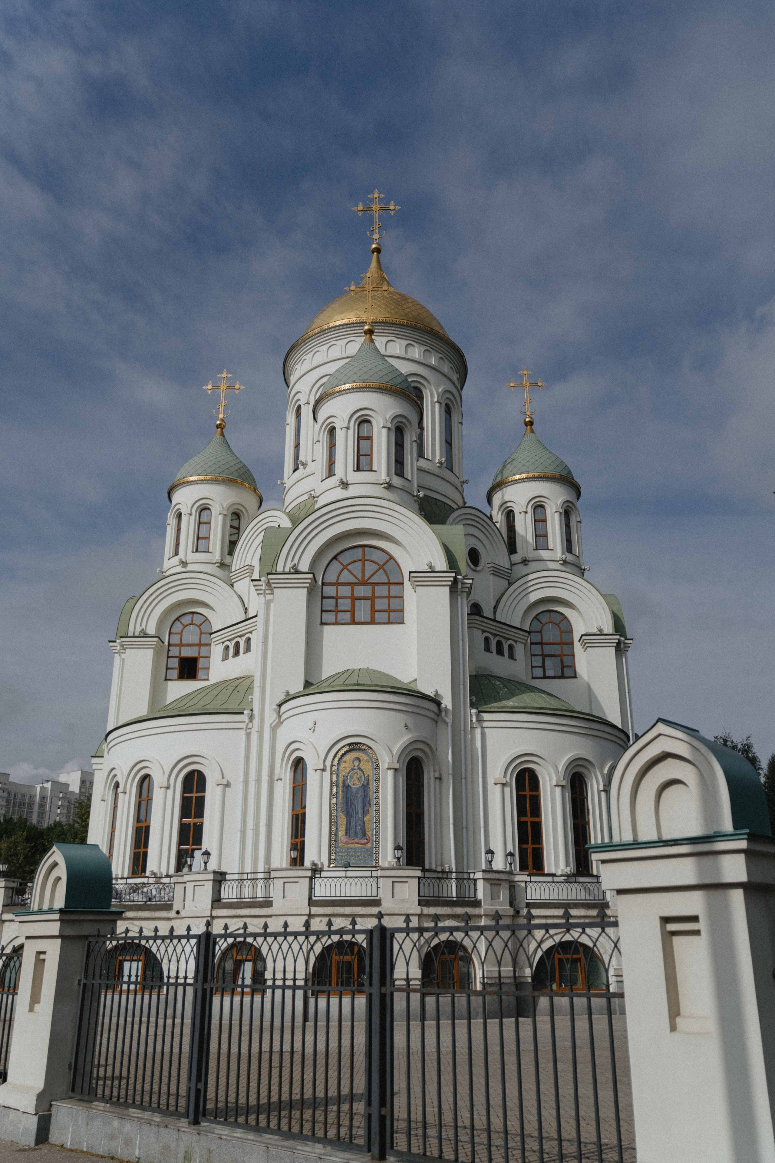 Крещение взрослого мужчины в храме в Солнцево. Фотограф и видеограф в Москве Мария Кулагина