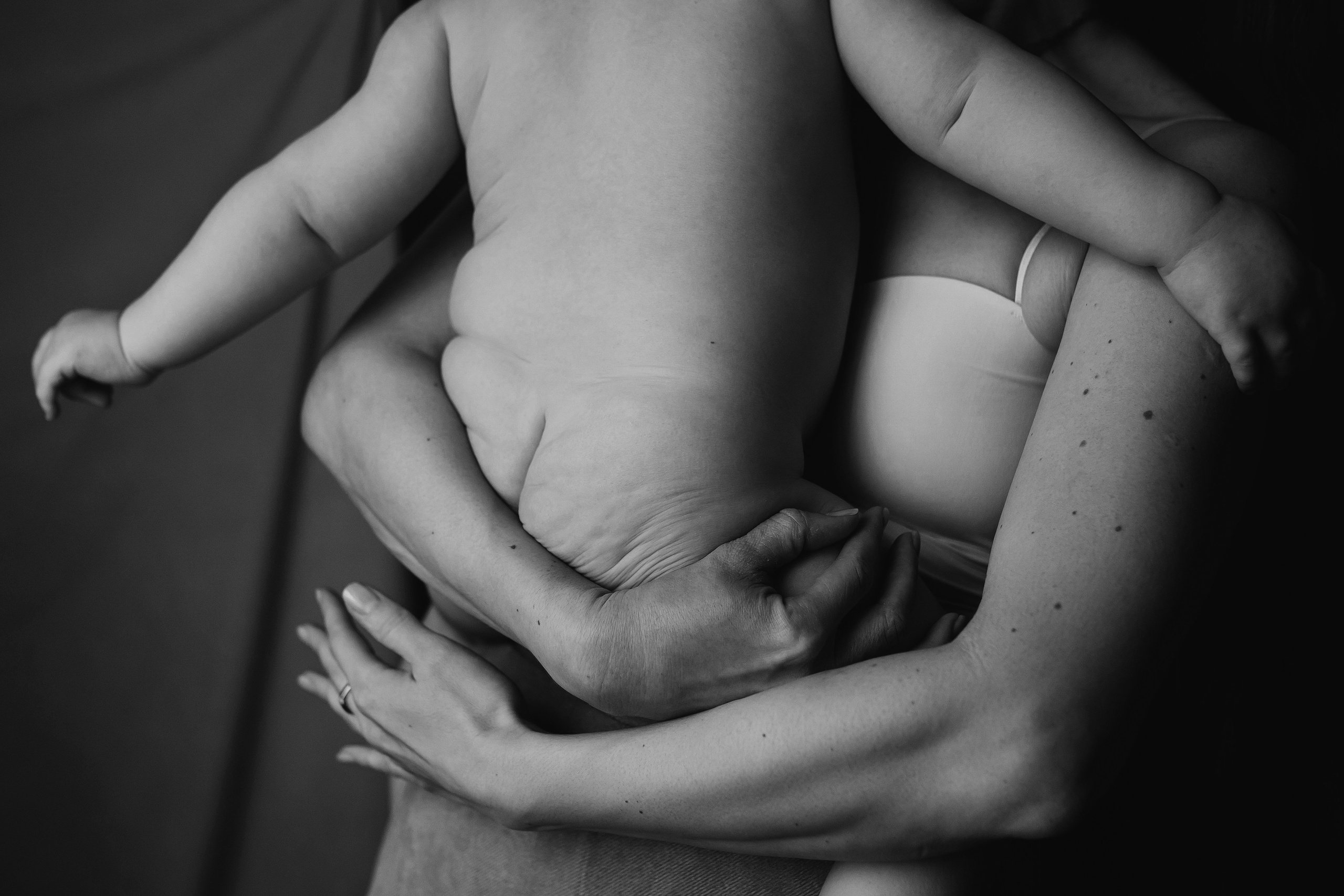 Весенняя домашняя семейная фотосессии мамы с дочками. Семейный и женский фотограф в Москве Надежда Воробьева