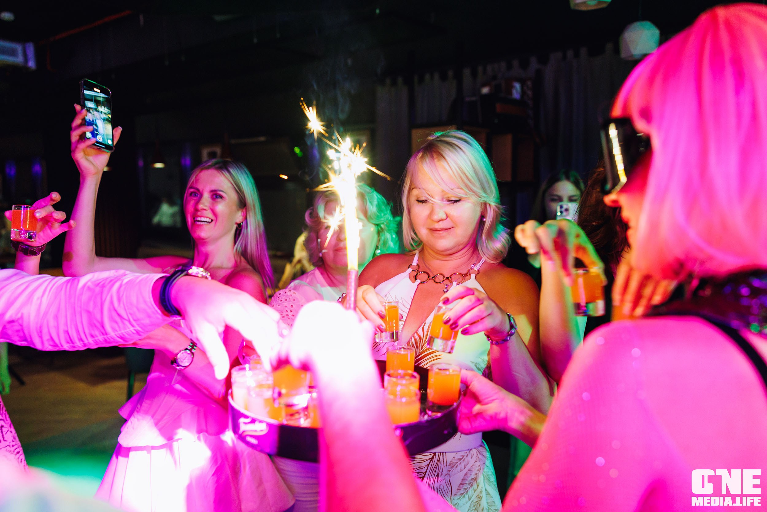 Фоторепортаж из бара Баррэ. One Media Life: фоторепортажи, фотоотчеты с мероприятий и заведений