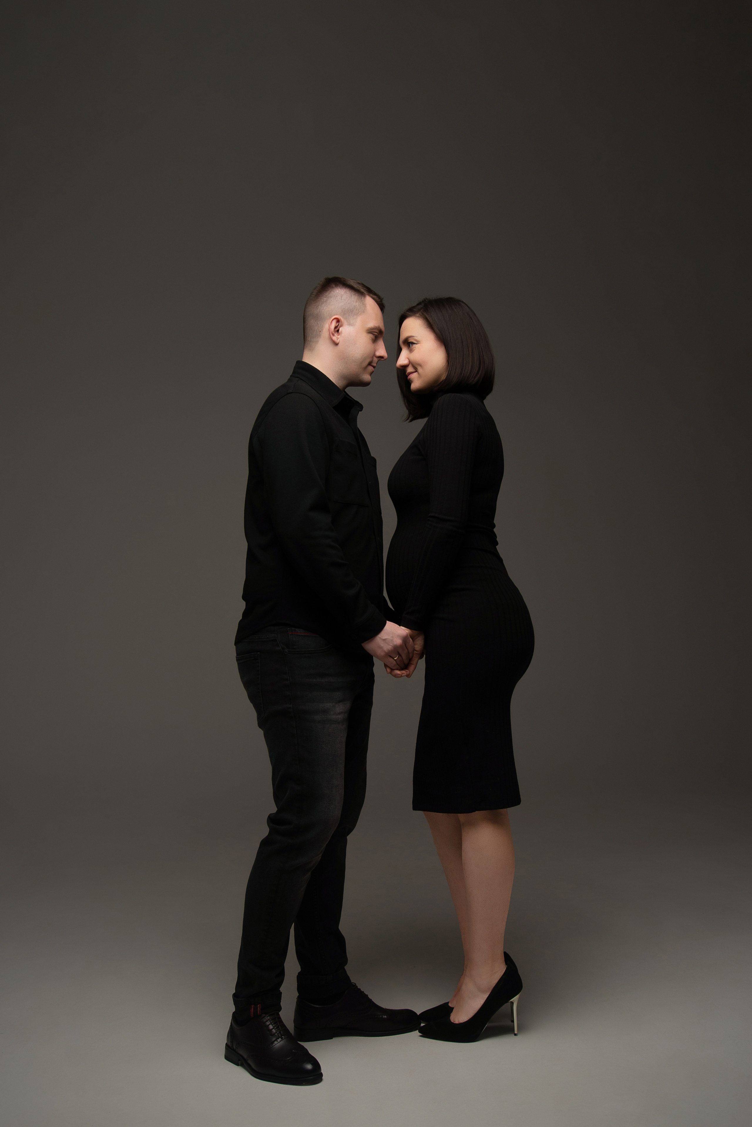 Фотосессия беременности в студии, минимализм. Санкт-Петербург / СПб. Женский фотограф Санкт-Петербург Александра Колий