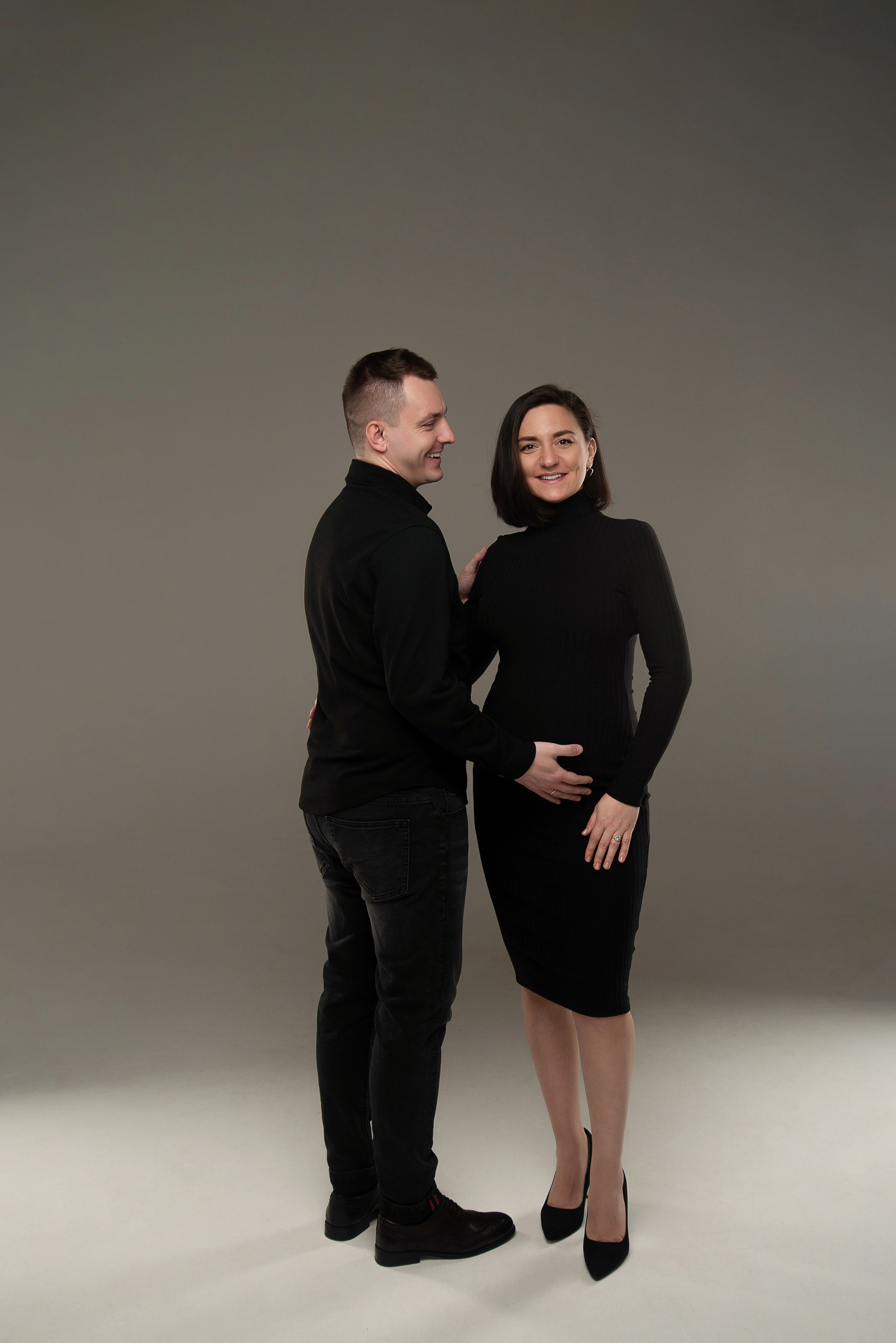 Фотосессия беременности в студии, минимализм. Санкт-Петербург / СПб. Женский фотограф Санкт-Петербург Александра Колий