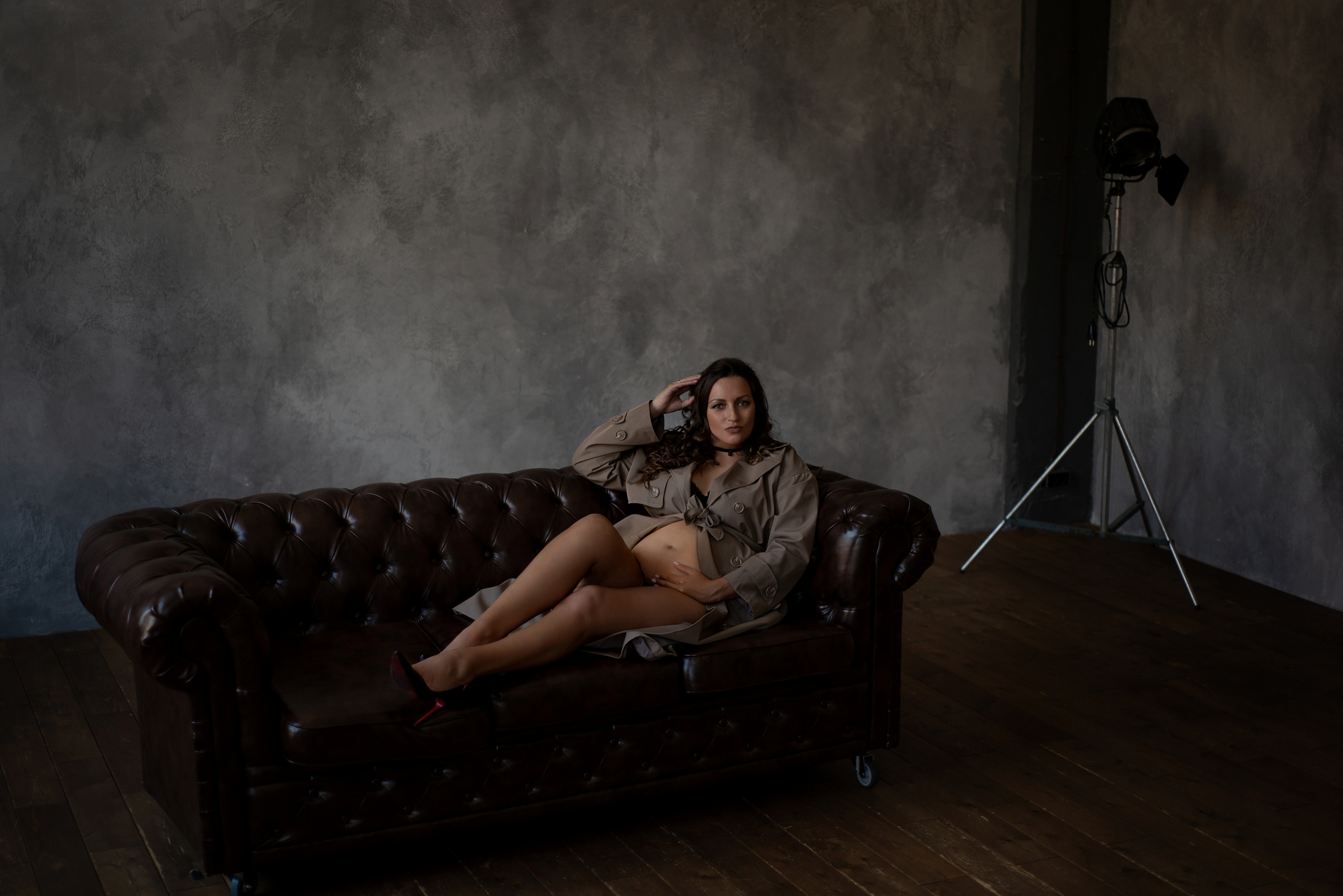 Фотосессия беременности в студии Санкт-Петербург / СПб /Питер. Женский фотограф Санкт-Петербург Александра Колий