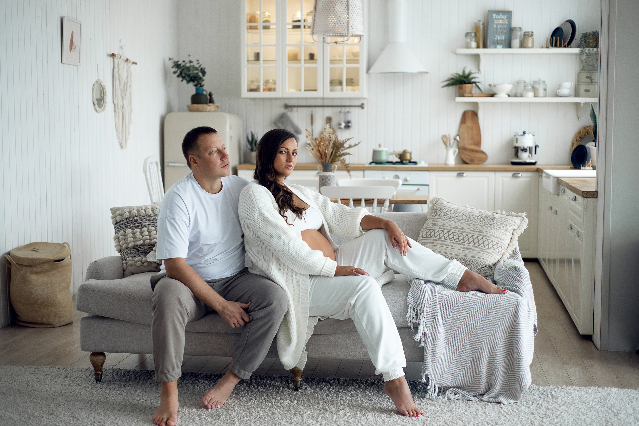 Семейная фотосессия беременности в студи Санкт-Петербург / СПб /Питер. Женский фотограф Санкт-Петербург Александра Колий