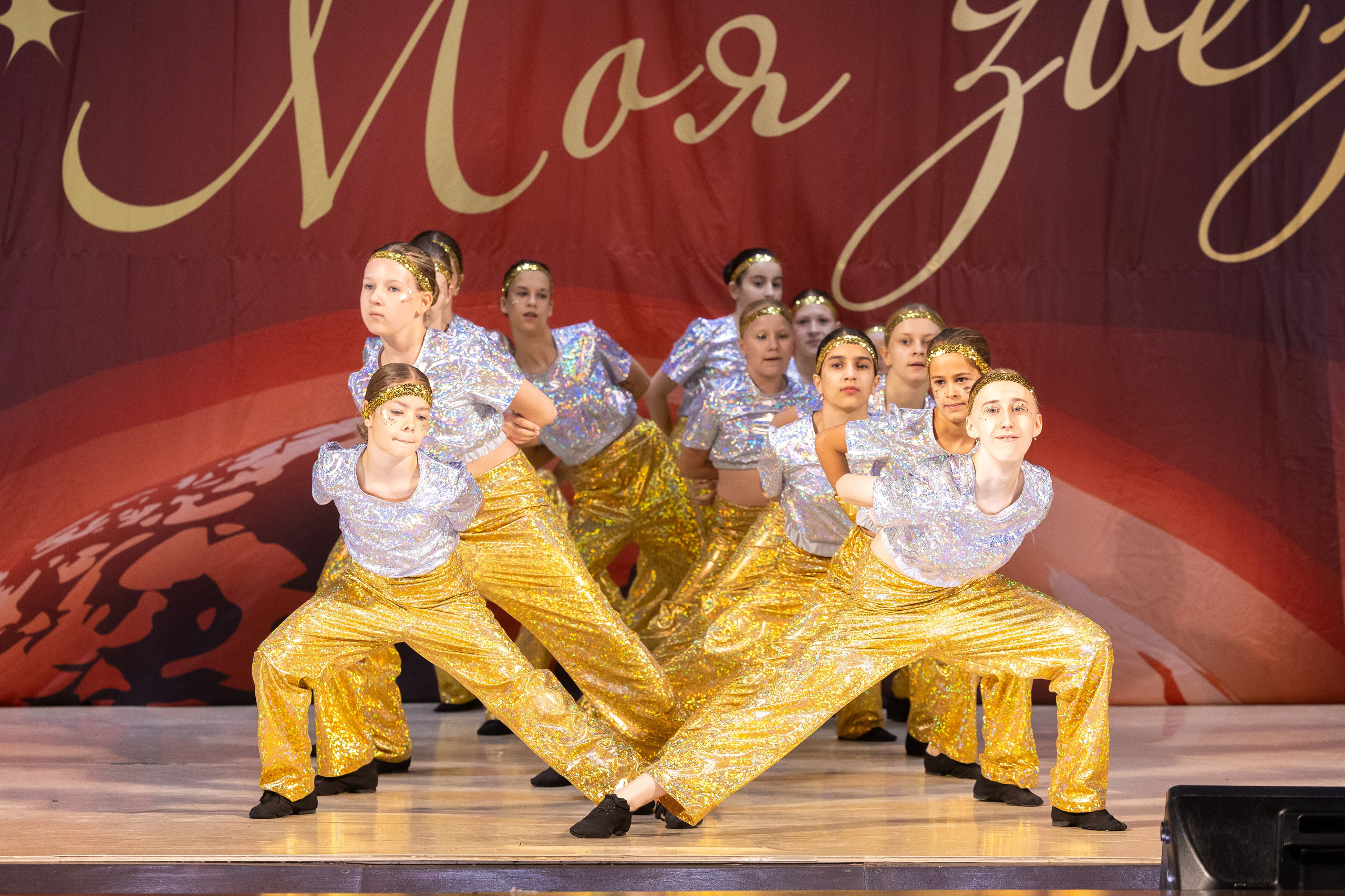 9 ноября, танцевальные номера, г. Волгоград. Золотое яблочко