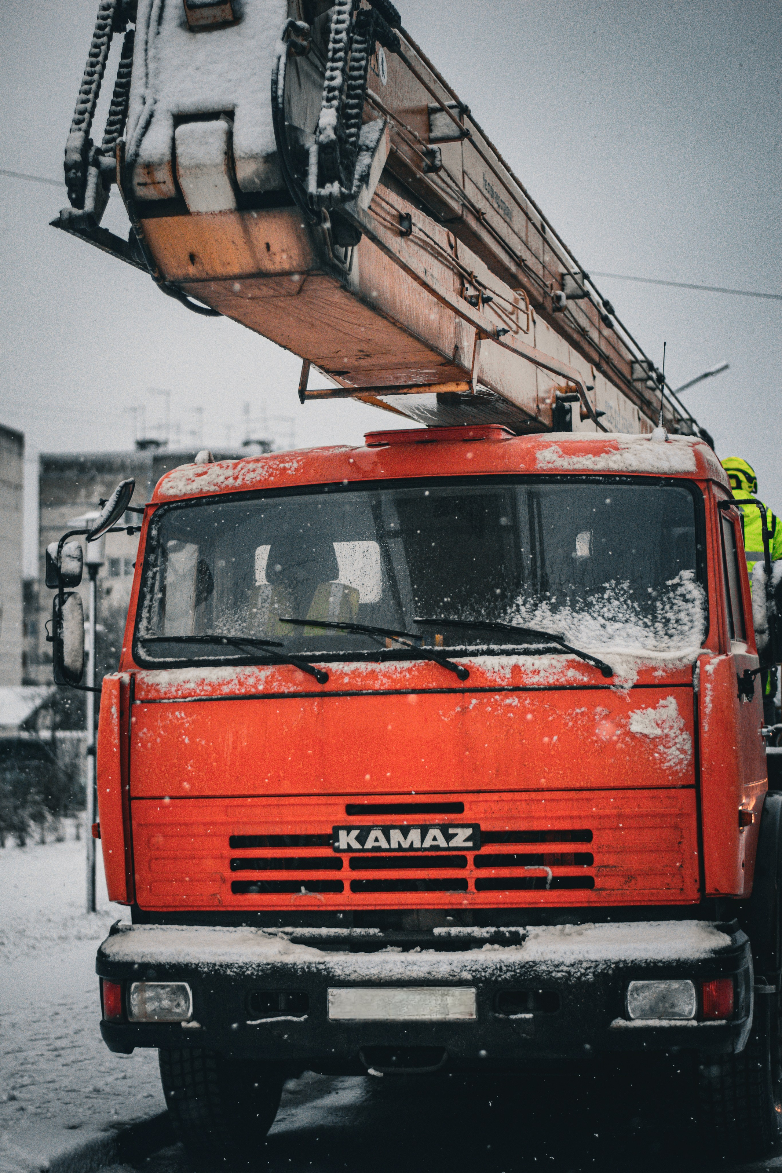 Автовышка 28 метров. Аrbori Culturist