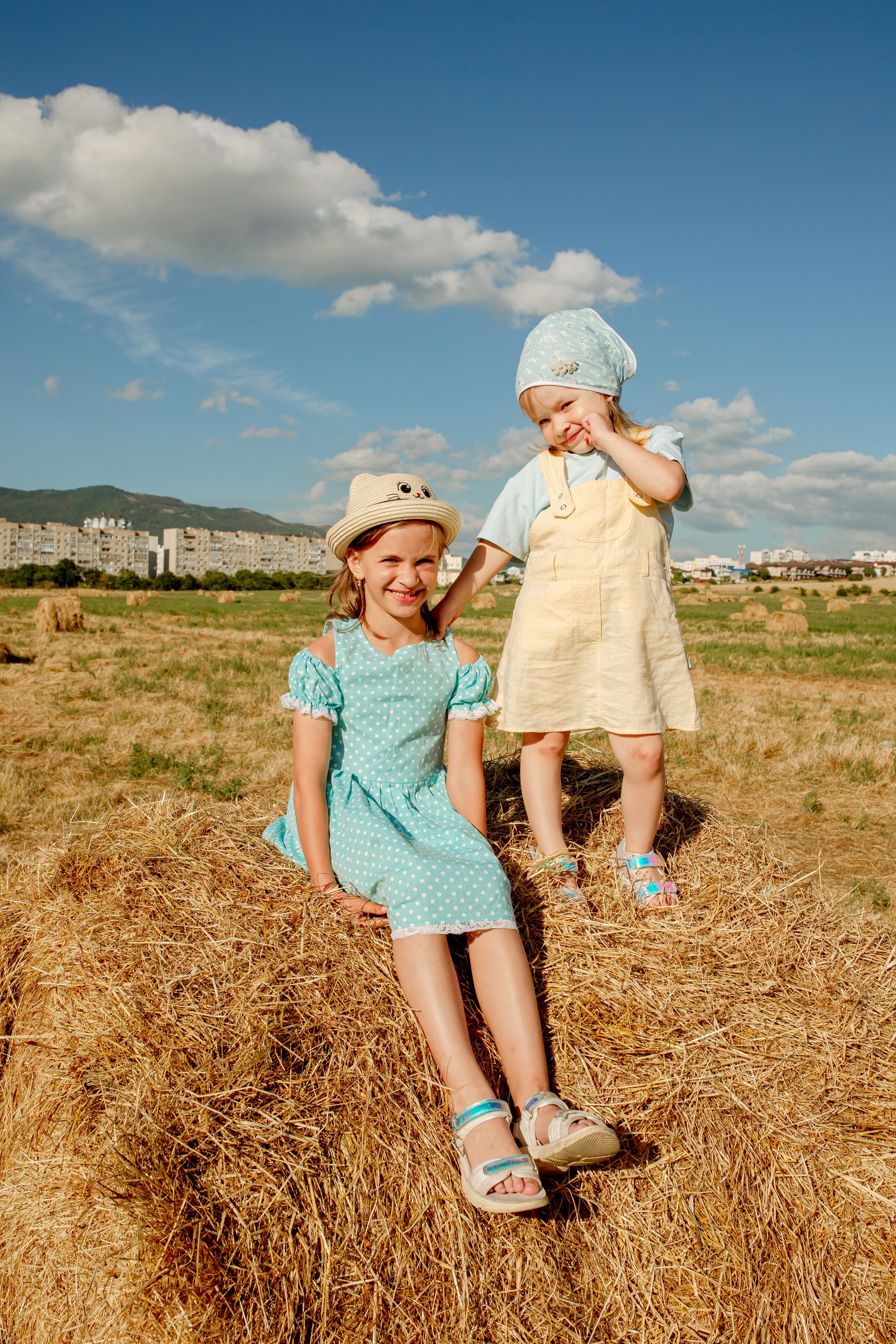 Екатерина и Алексей с дочками. Wedding and family photographer in Gelendzhik Victoria Balashova