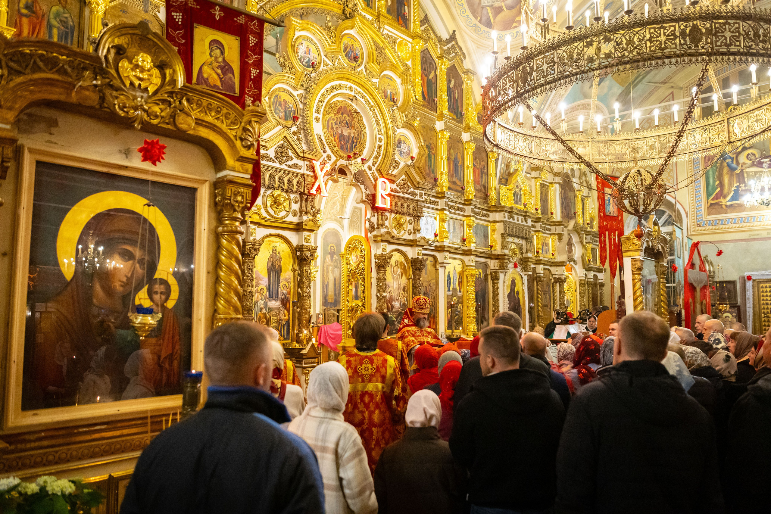 Пасха Воскресенский храм с Ашитково. Семейный и детский фотограф Анна Петракова