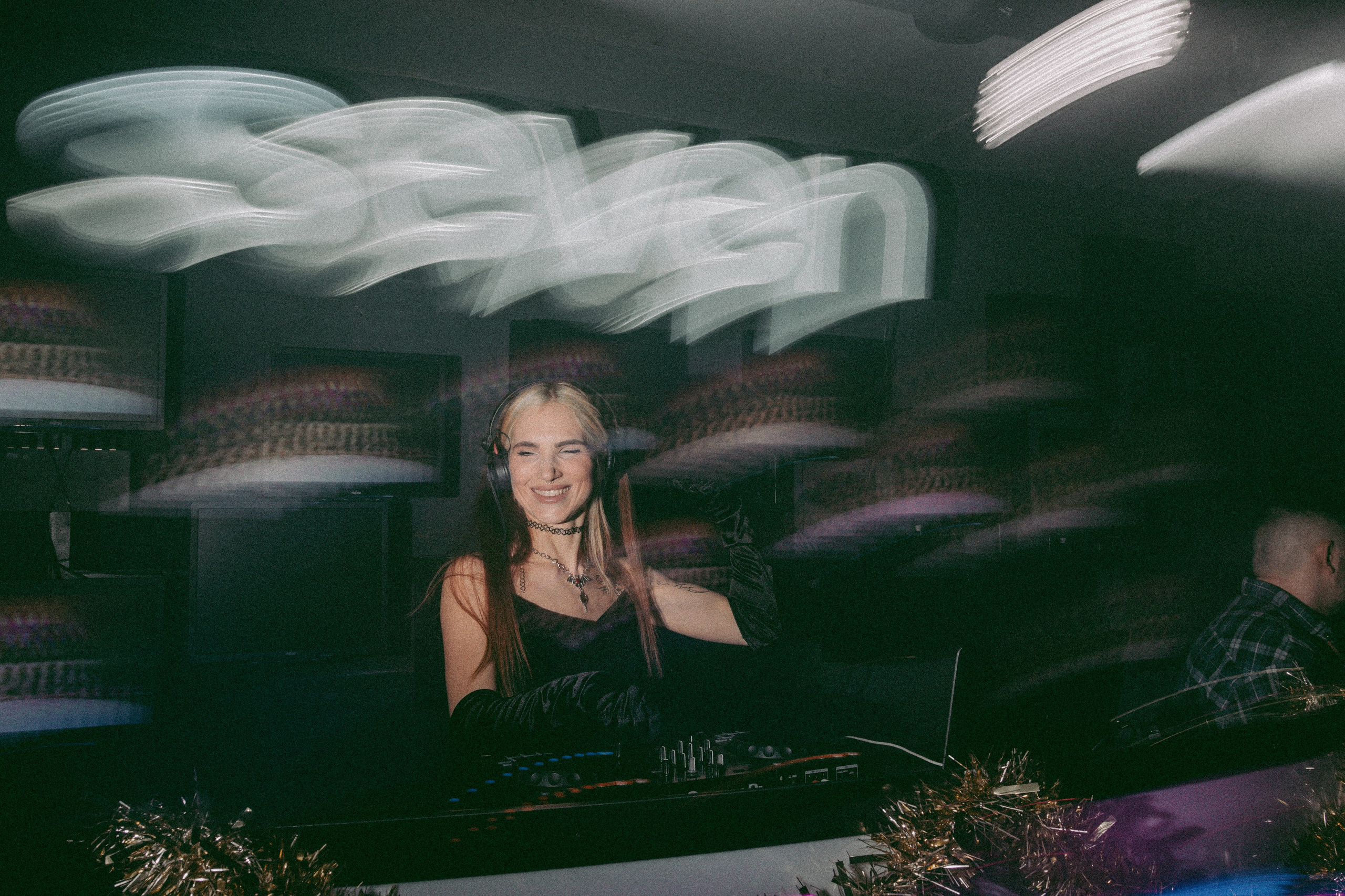 SEVEN bar — New Year