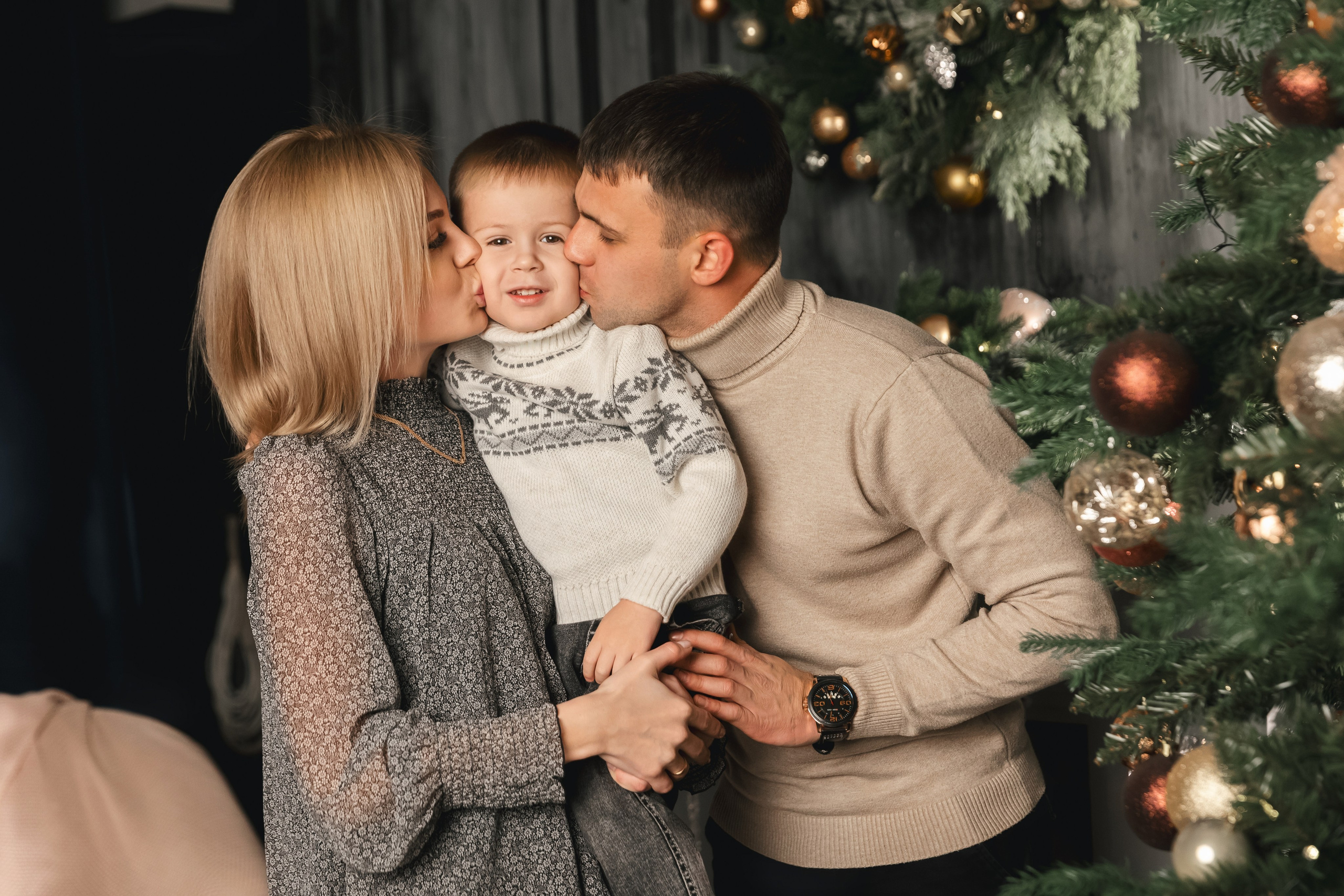 Семейная новогодняя фотосессия в Хабаровске. Свадебный фотограф в Хабаровске