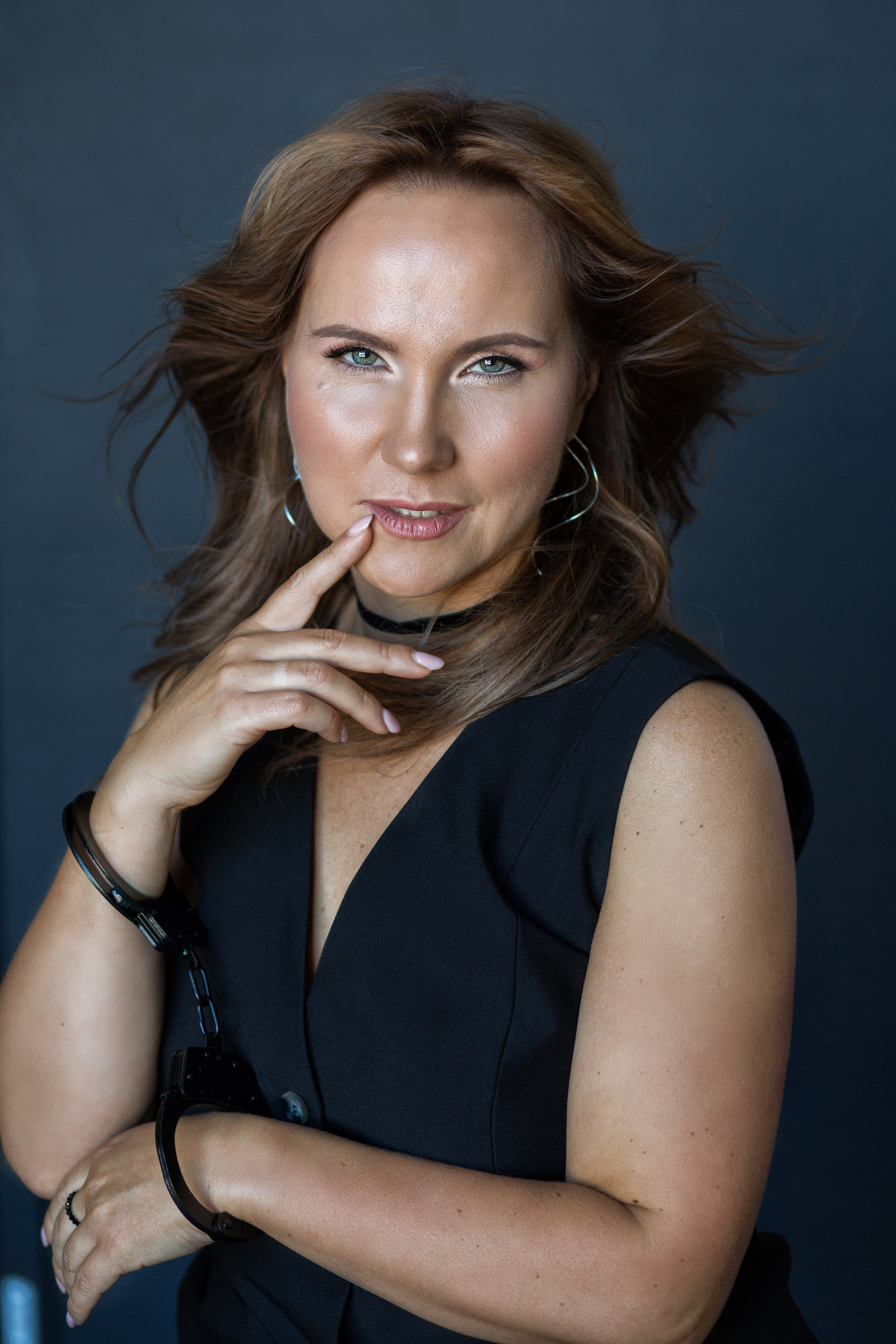 ЖЕНСКИЙ ПОРТРЕТ. Главная