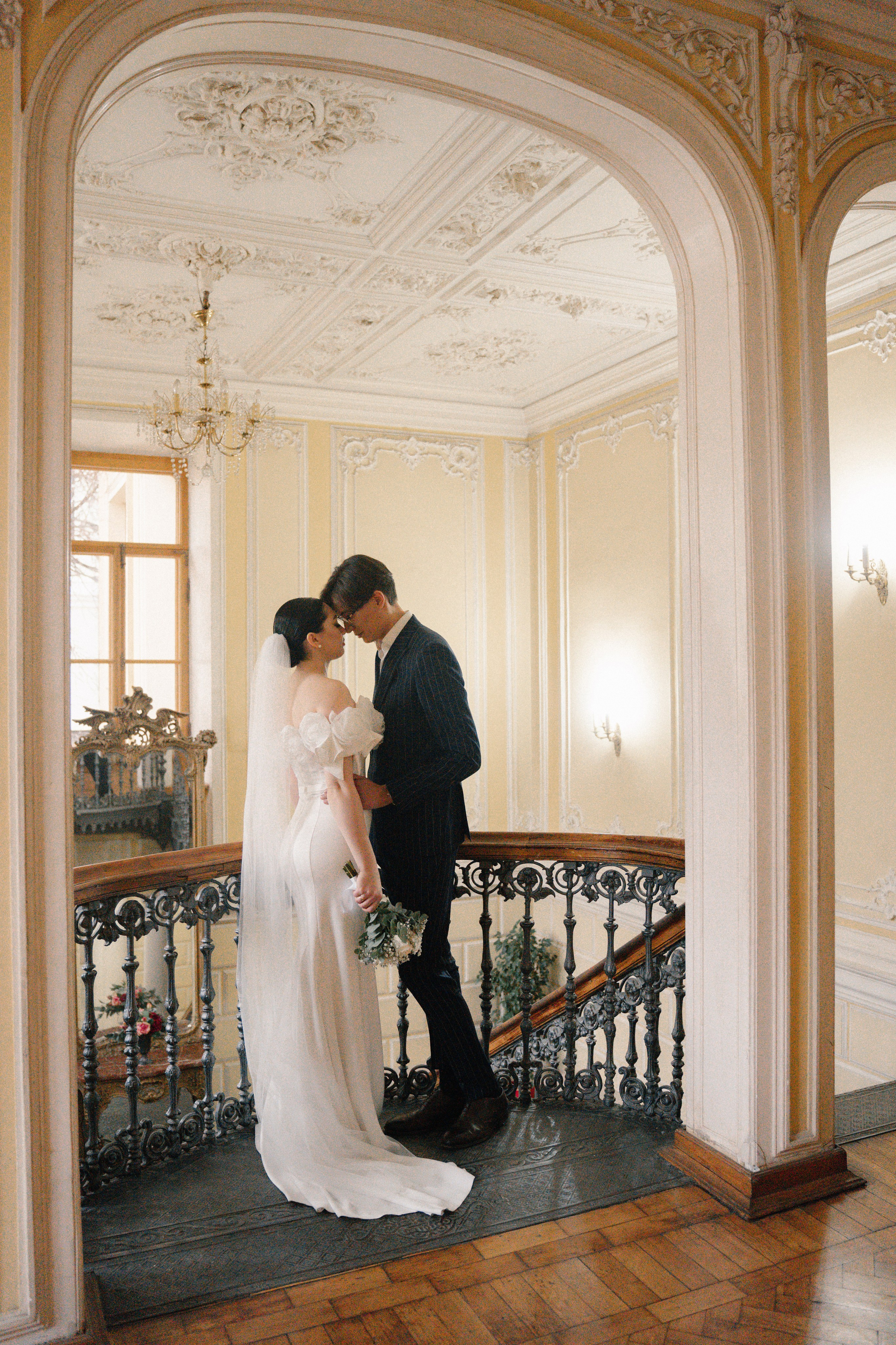 Свадебная фотосессия в Библиотеке читальне им. Пушкина