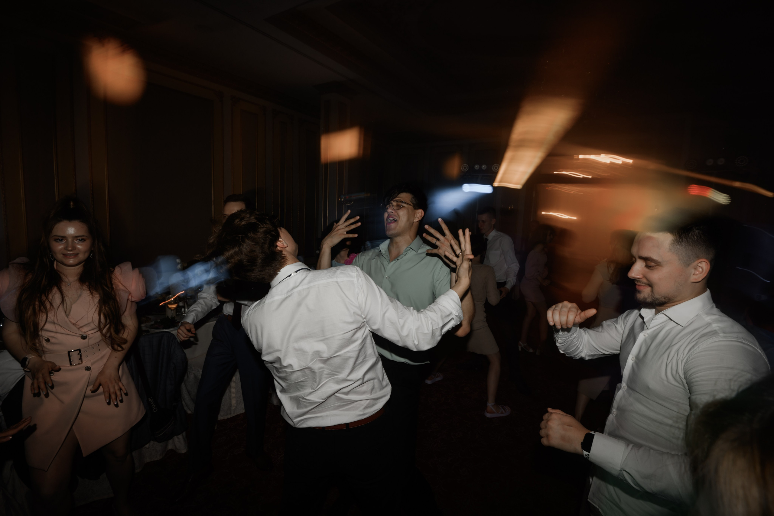 V & D. Свадебный фотограф в г. Астрахань. Так же выезжаю в другие города