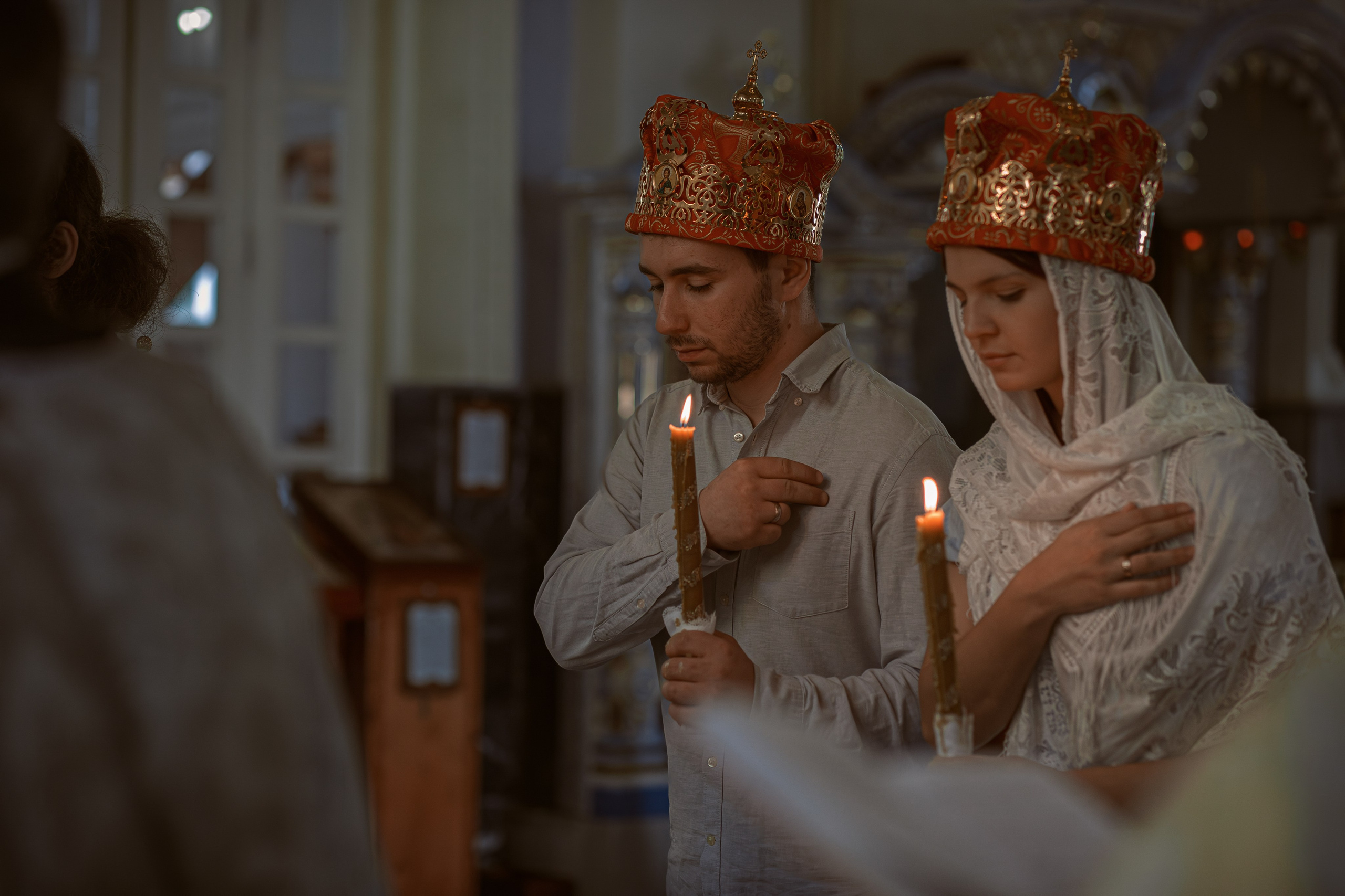 муж и жена в венцах без свидетелей в Ташкенте