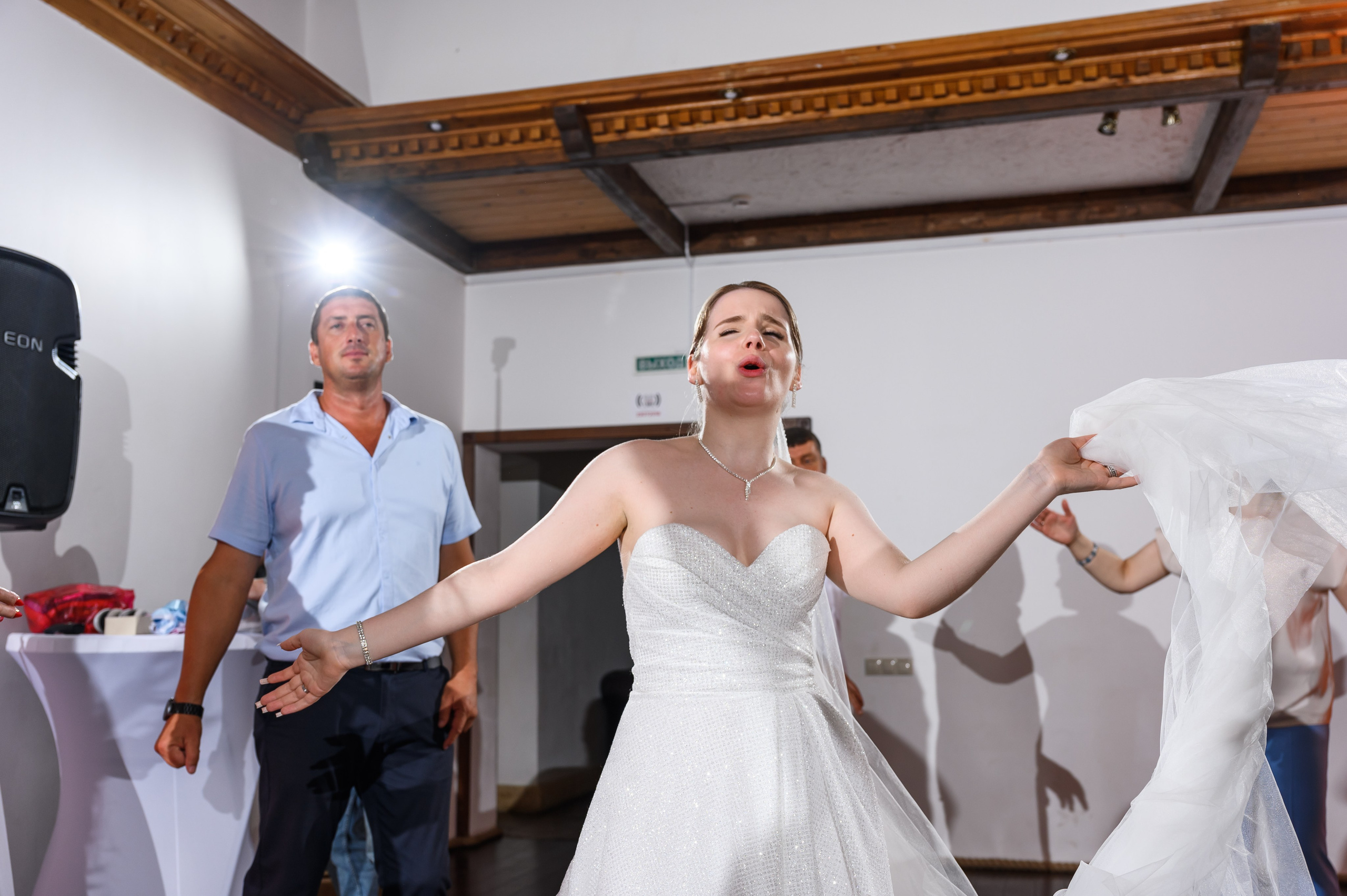 Свадебная фотосессия Банкетный зал Замок Монсоро. Свадебный фотограф Москва Юрий Кульман