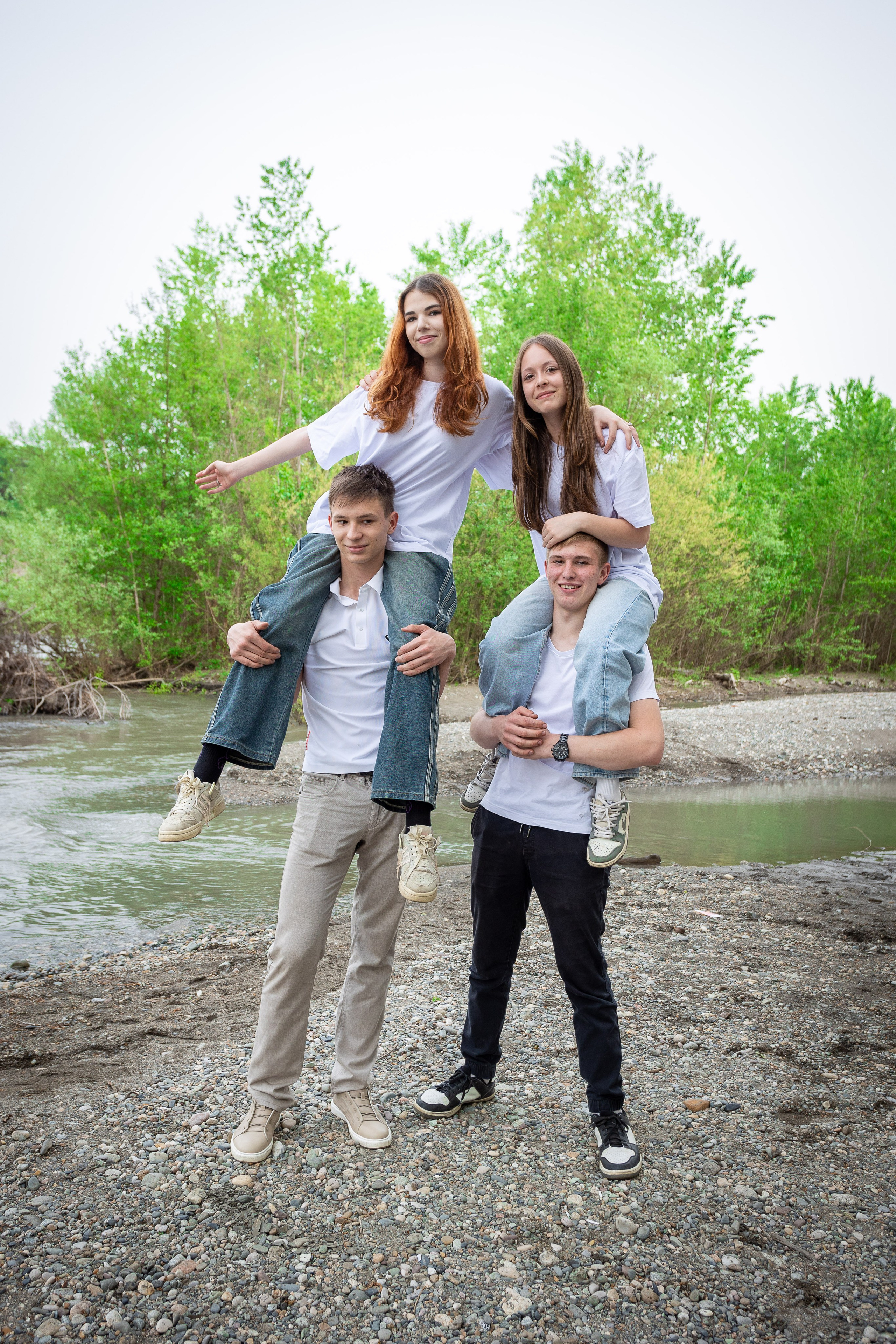 Уличная фотосессия на выпускной альбом. Выпускные альбомы Майкоп, Краснодар Елена Золотарева