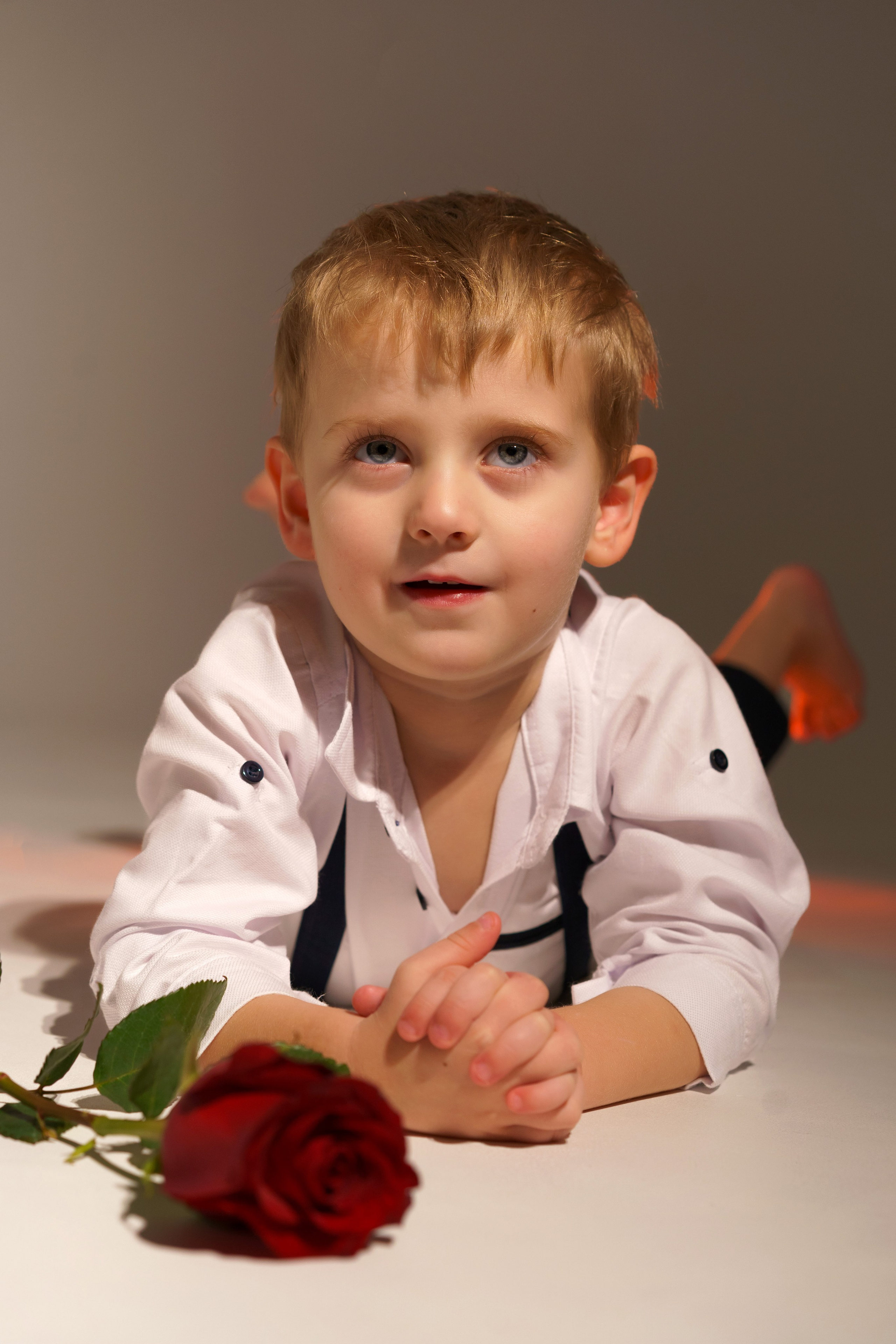 Детская фотосессия, съемки детей, студийная фотосессия. Главная