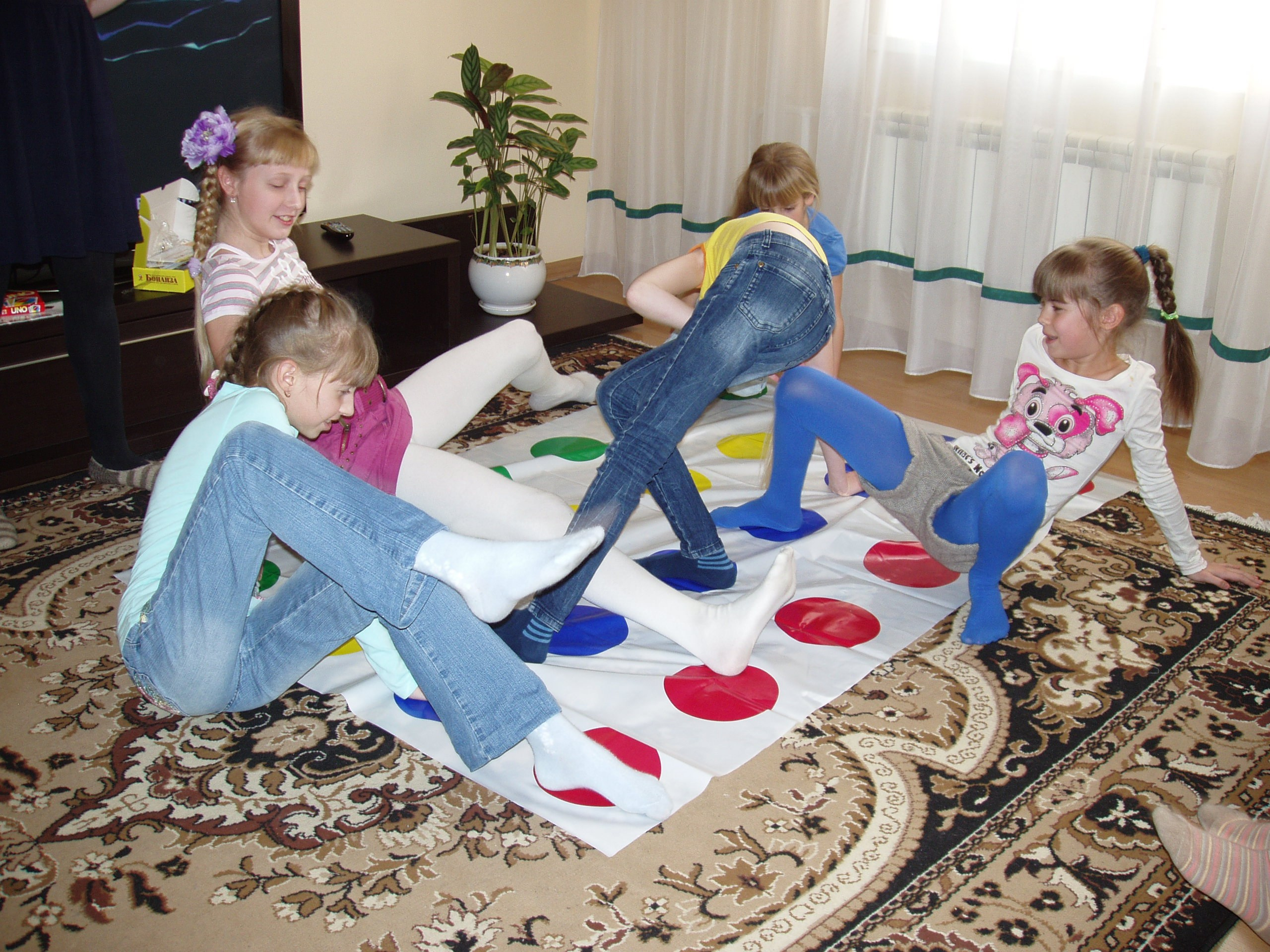 Катя ДР 12 лет Дома + Спортекс 04.12.2011. Семейный, Свадебный фотограф СПБ Питер— Романова Екатерина