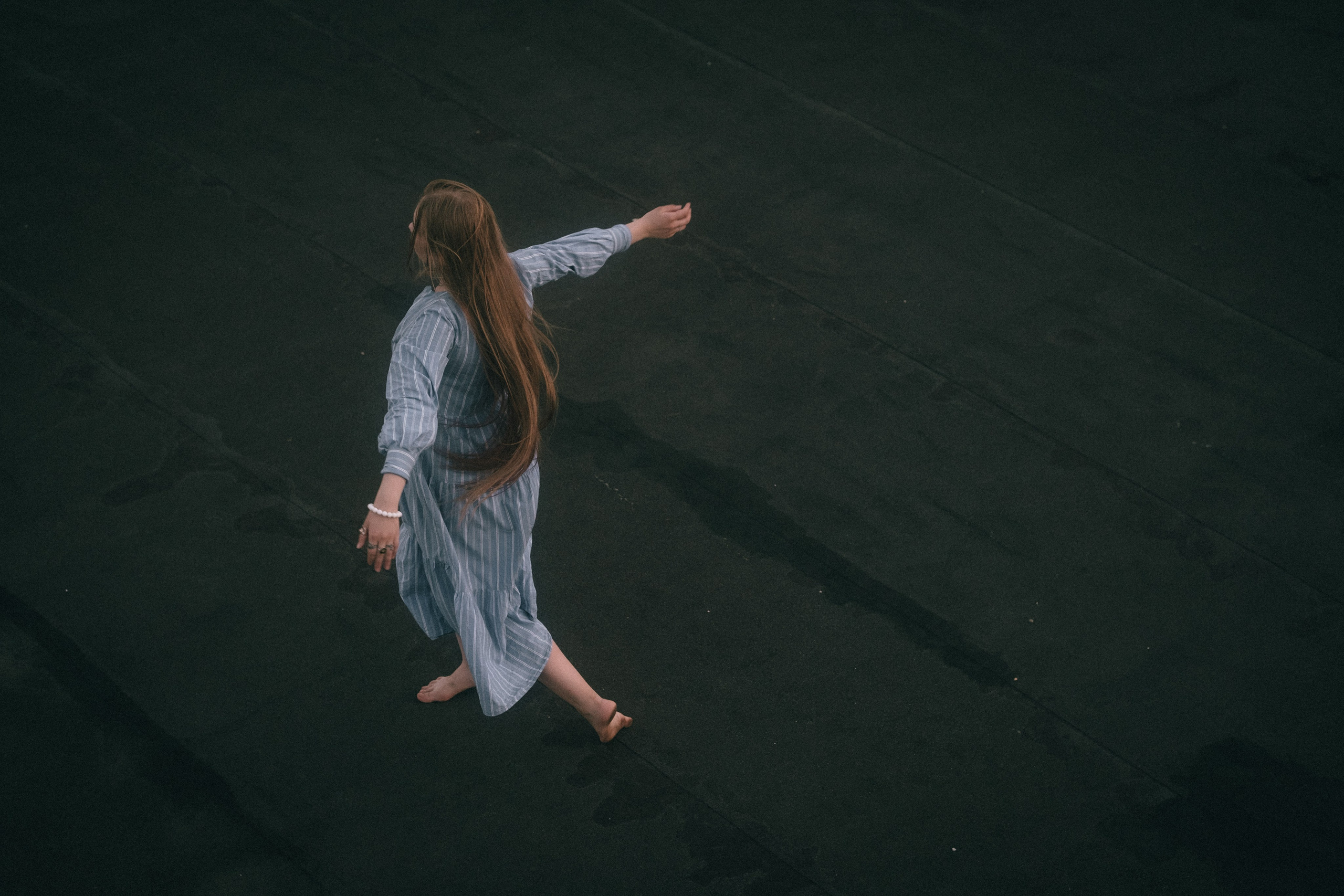 Яна, фрагменты и цветной свет. Фотограф в Москве Максим Скоробогатов