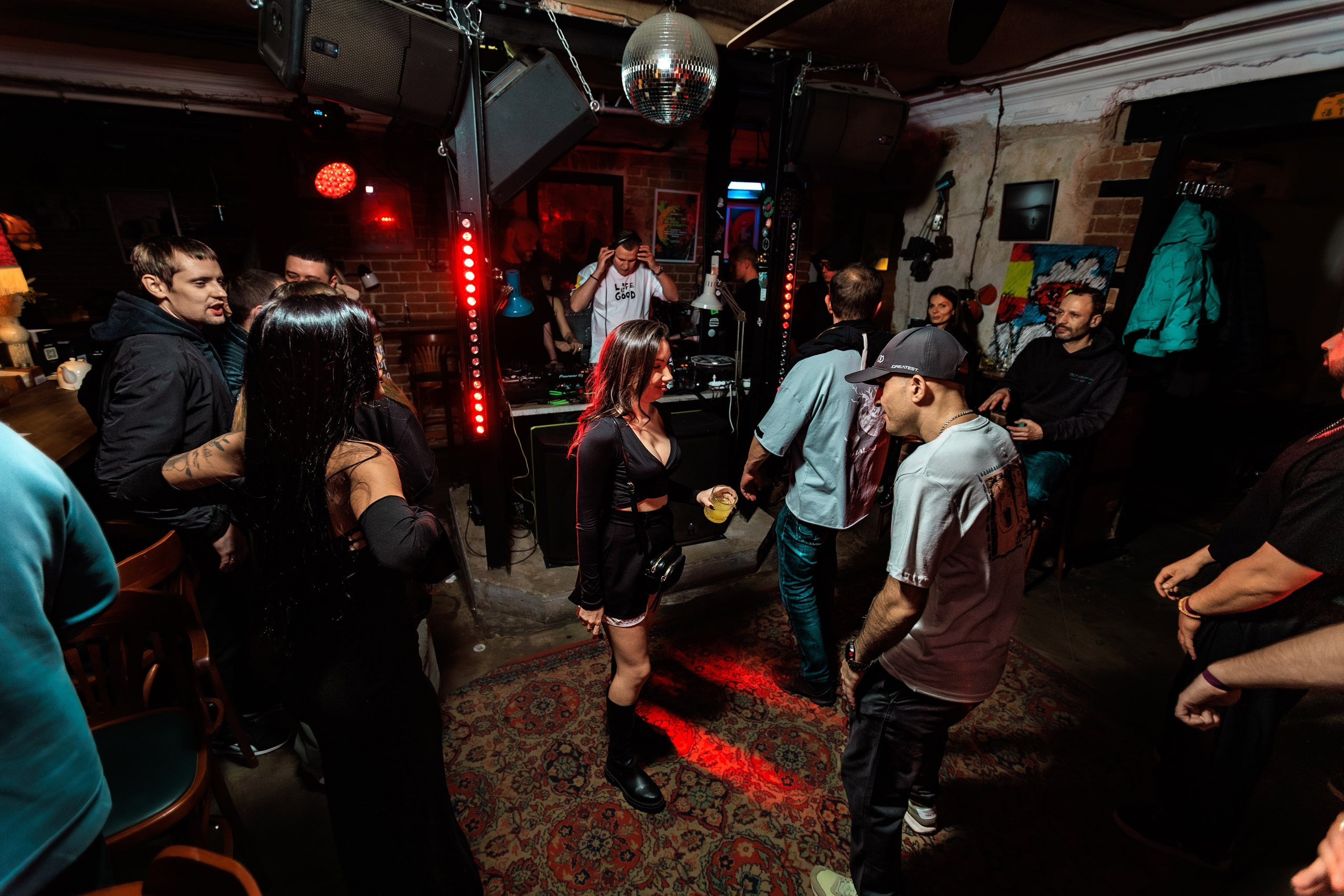 Octave (Ro) x stndrt13. Репортажный фотограф Екатеринбург | Яркий, качественный репортаж | Концерты, клубы, репортаж, праздники, корпоративы