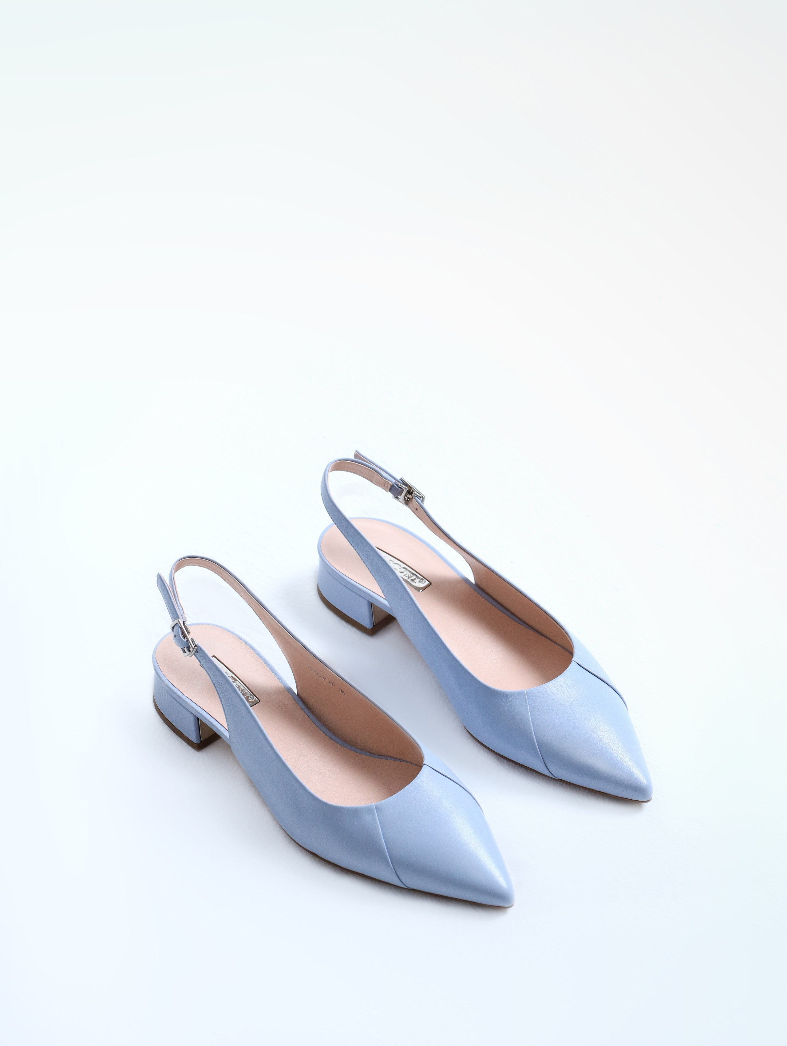 Предметный фотограф Артём Йома