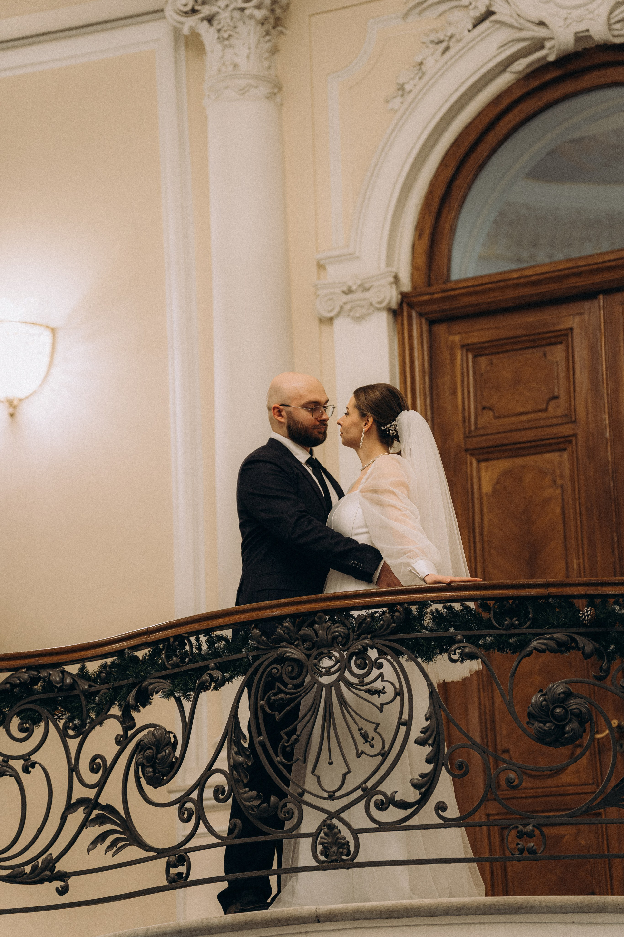 СВАДЕБНАЯ СЬЕМКА ВО ВТОРОМ ДВОРЦЕ (ДЕКАБРЬ) ТАКЖЕ СЬЕМКА В СТУДИИ НА ЧЕРНЫШЕВСКОЙ. Профессиональный фотограф, Санкт-Петербург — Виктория Богомолова