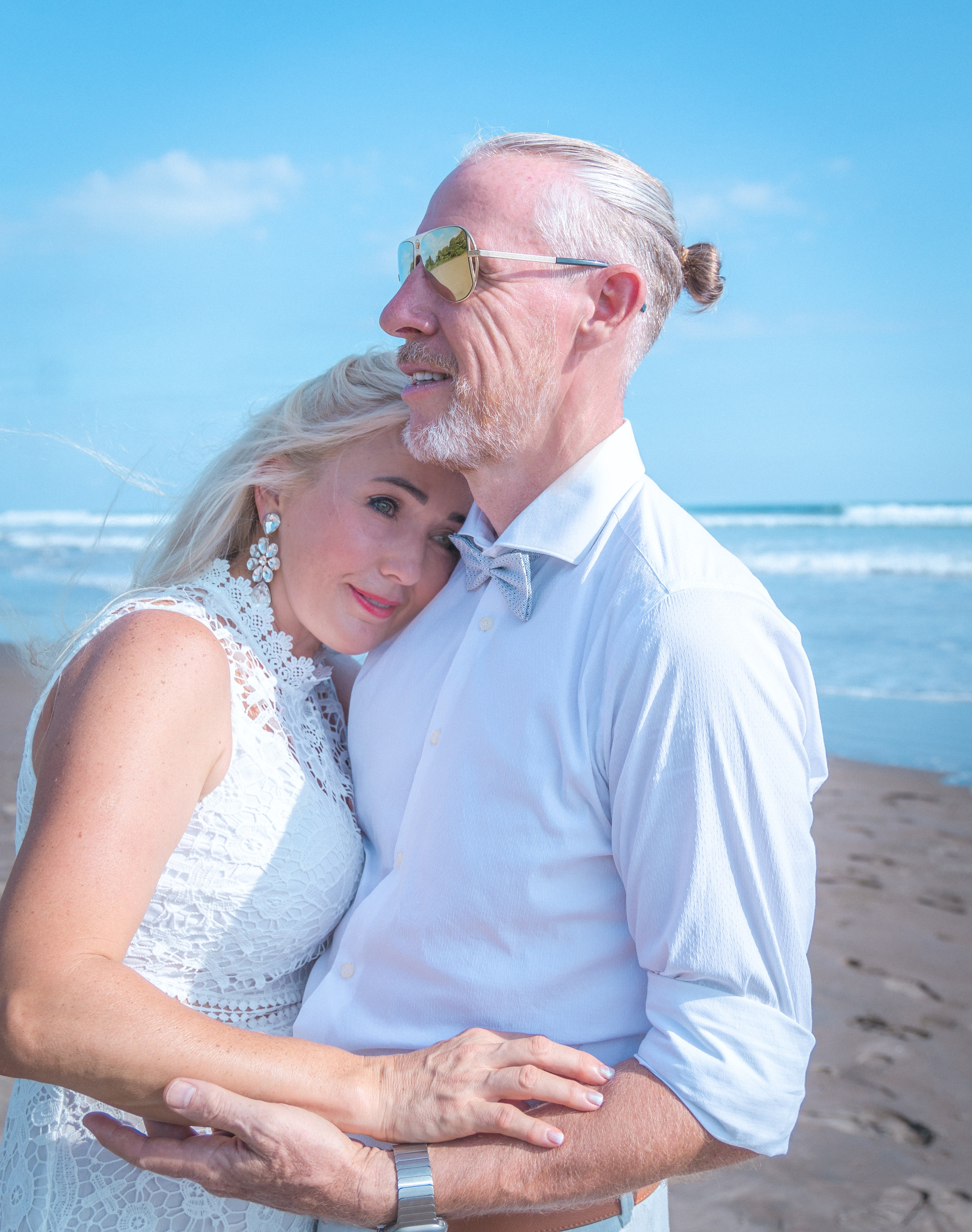 Ocean lovely moments. Family, portrait, content photo in Costa Rica Evgeniya Besprozvannykh