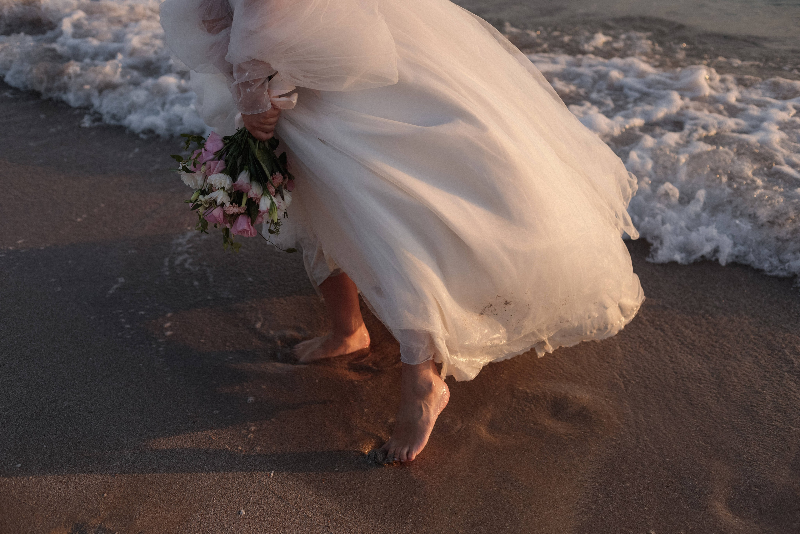 «Начало любви на побережье Поповки: история свадьбы, застывшая в кадре». Свадебный фотограф Мироманов Николай в Крыму