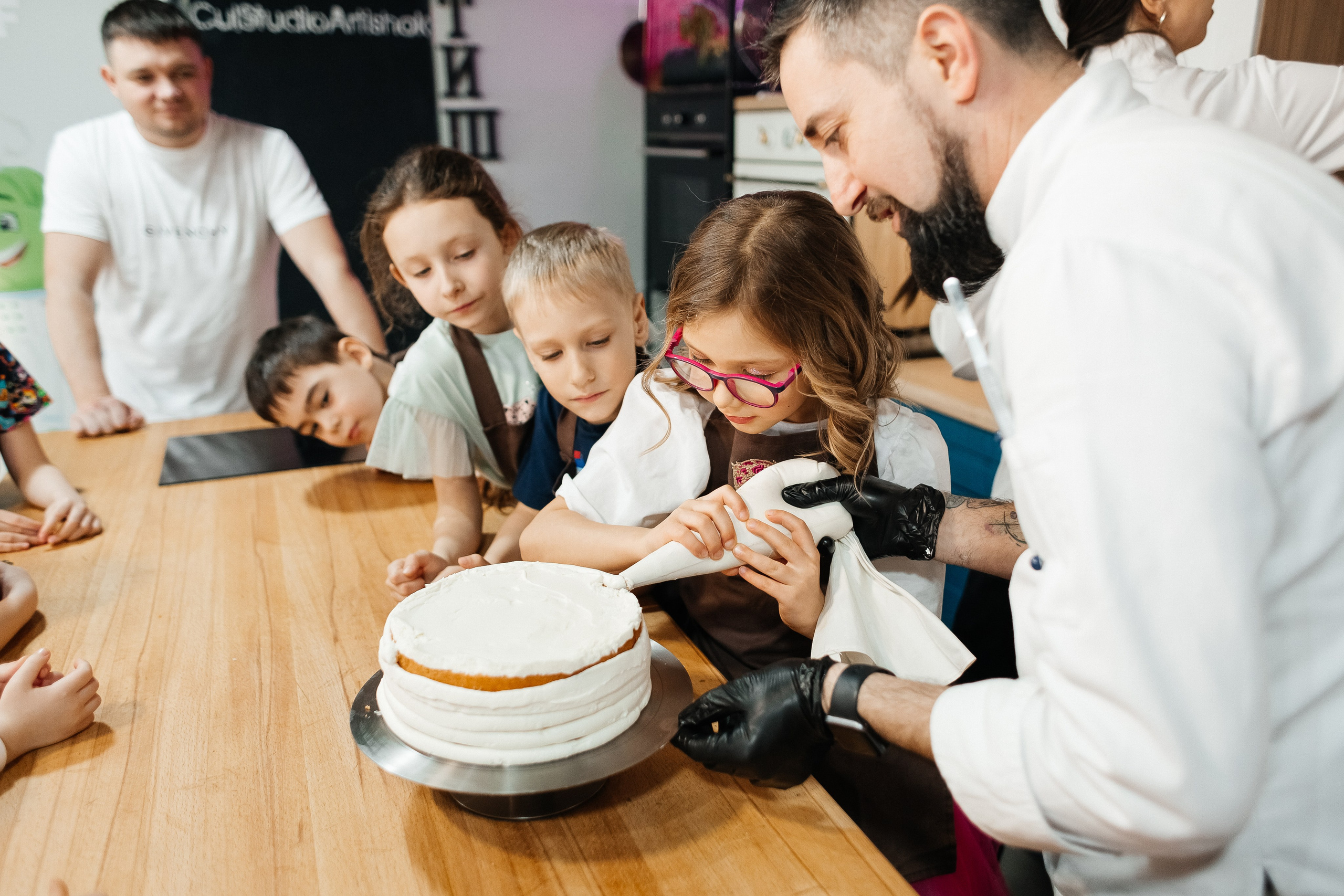 Детский мастер-класс в «АРТиШОК». Фотограф Кемерово | Сергей
