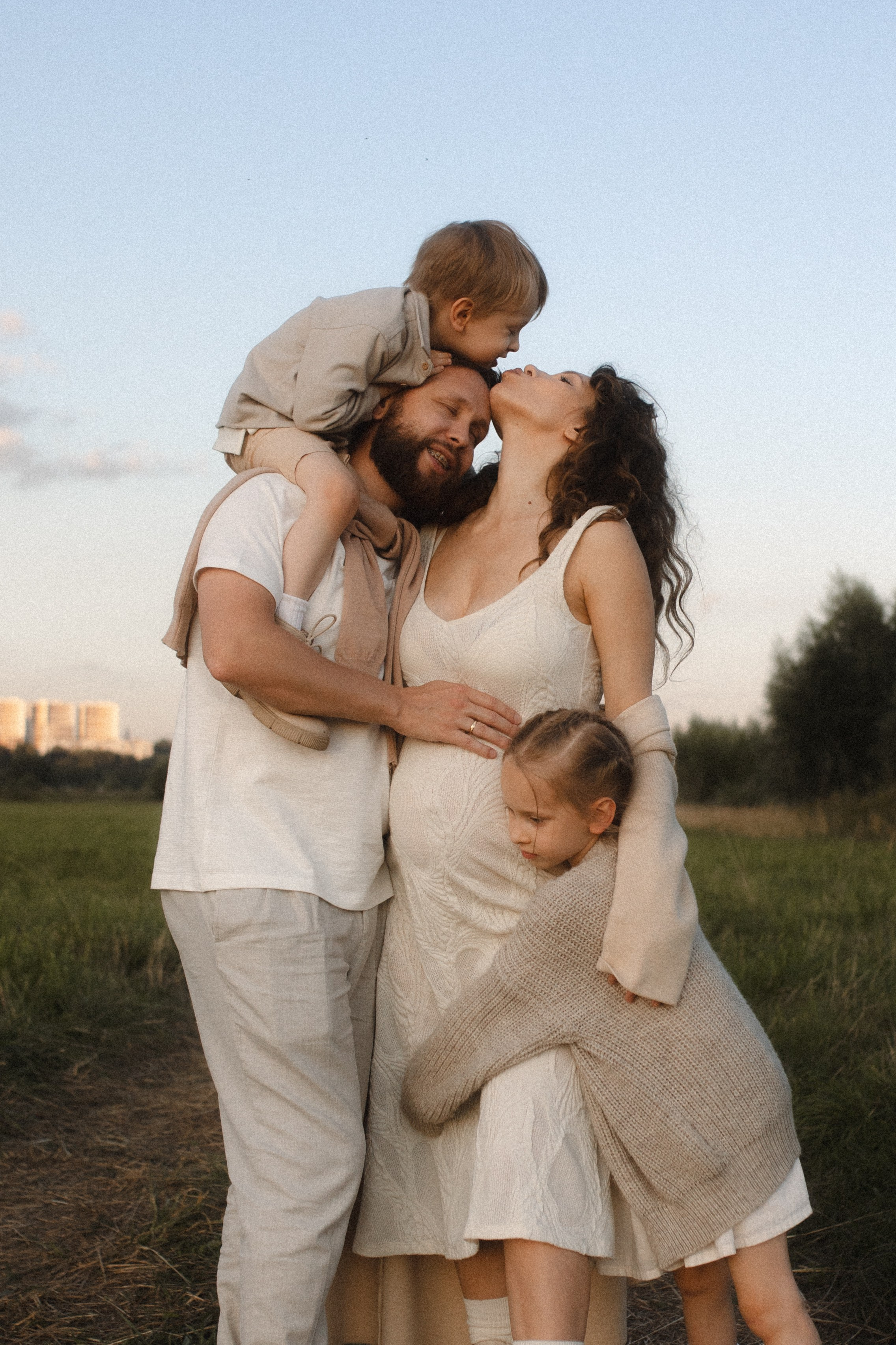 Ксюша, Паша, Василиса, Ваня и кое-кто ещё). Семейный фотограф в Москве Саша Герасименко
