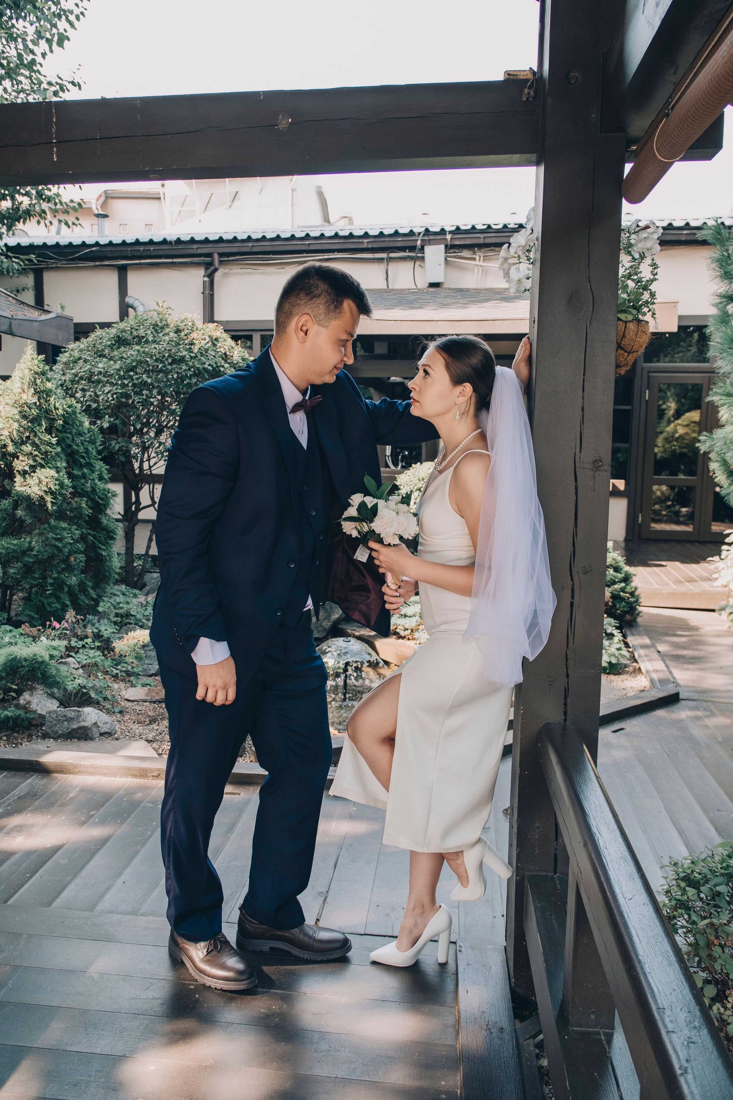 Свадебная прогулка в городе. Фотограф в Иркутске Анна Мирошникова