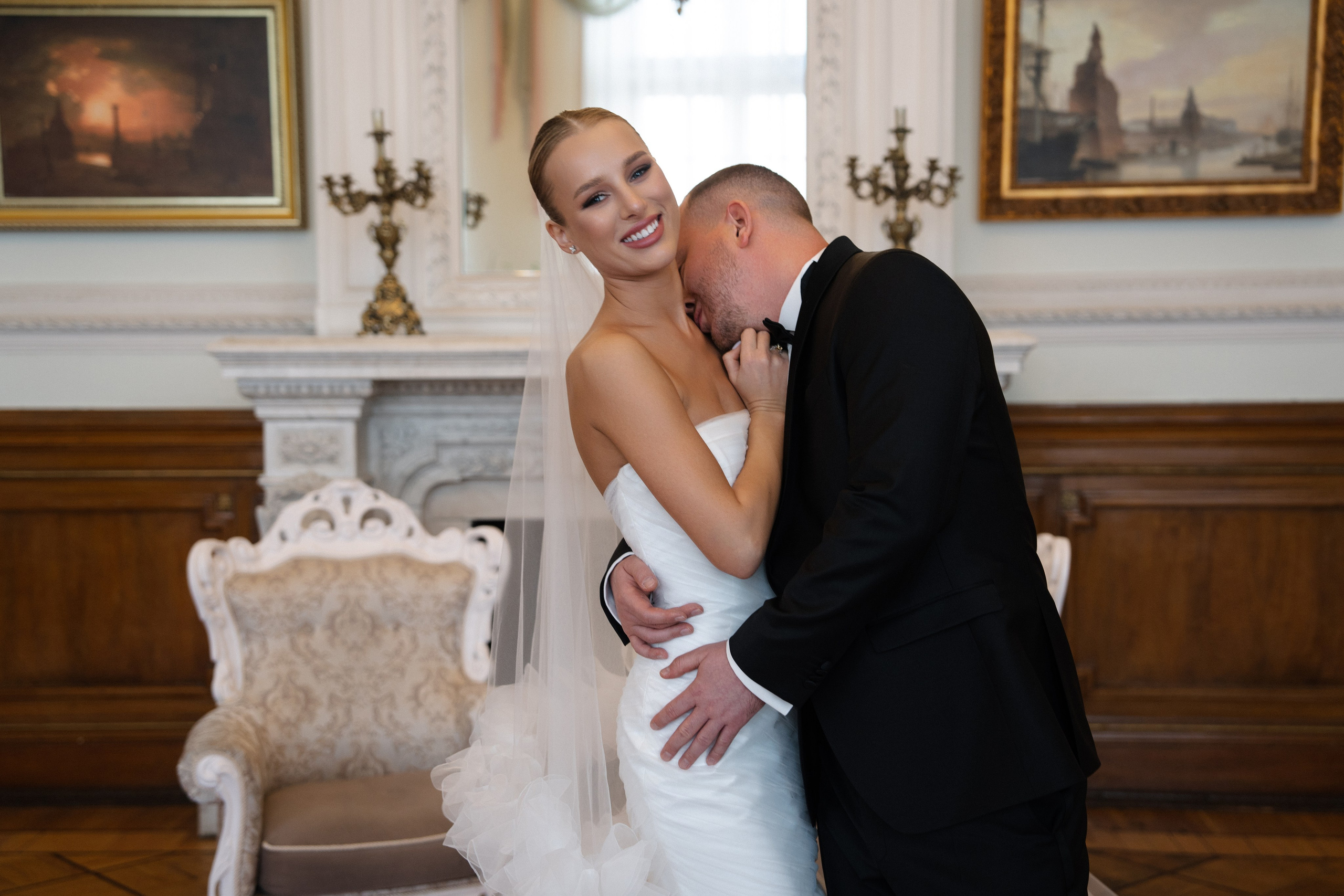 Анна Сергей. Камерная свадьба в Фосизонс в стиле неоклассика. Свадебный фотограф организатор в Санкт-Петербурге Ассоль Опарина