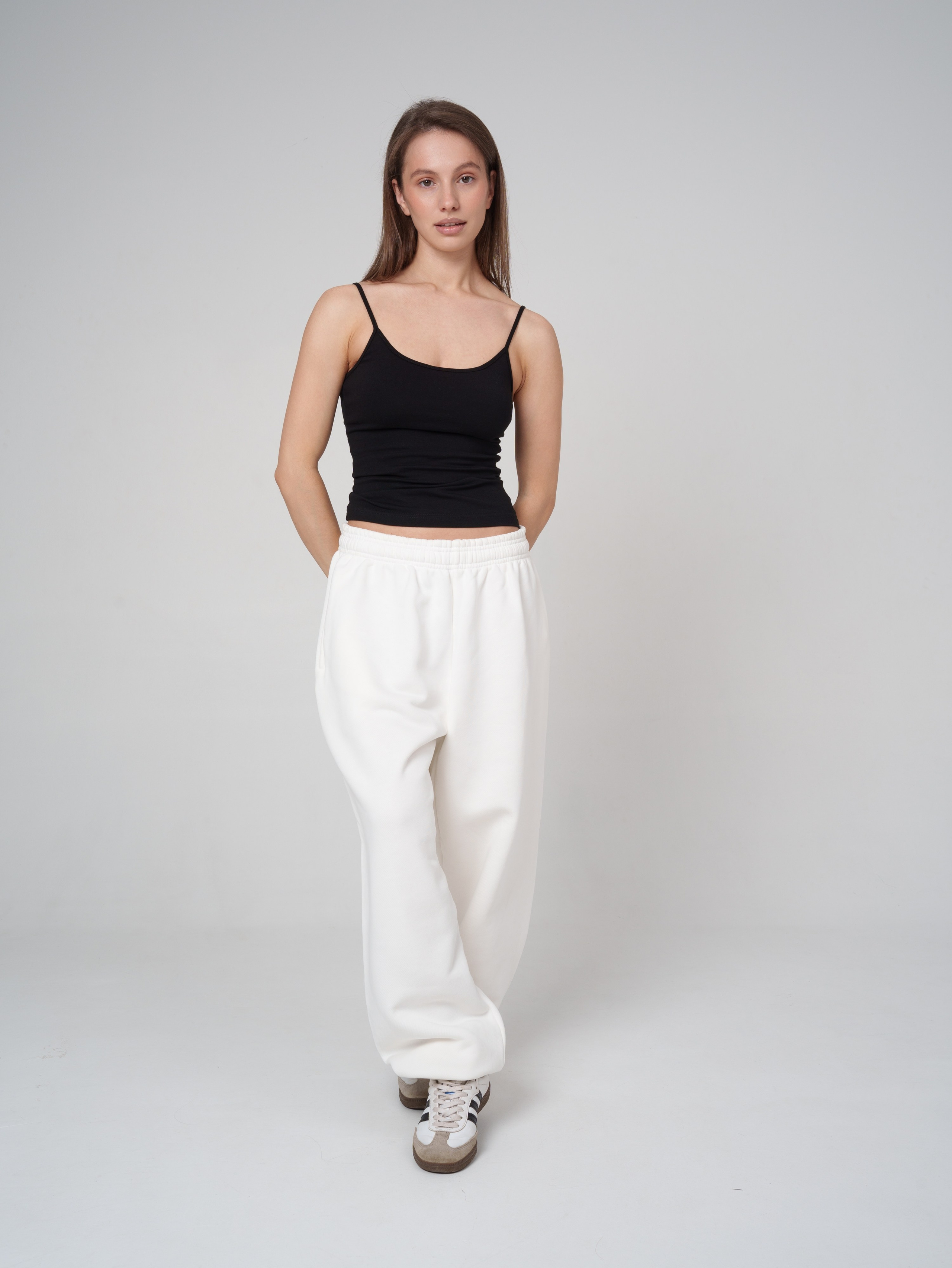 Топы на сером фоне. Иван Упоров — фотограф, рилсмейкер чебоксары