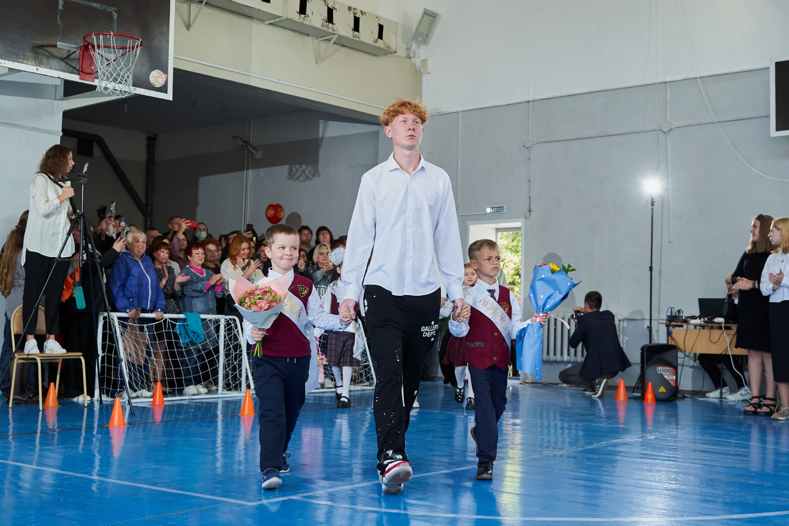 Школьная линейка 1 сентября. Выпускные альбомы в Екатеринбурге, от Анастасии Саловой