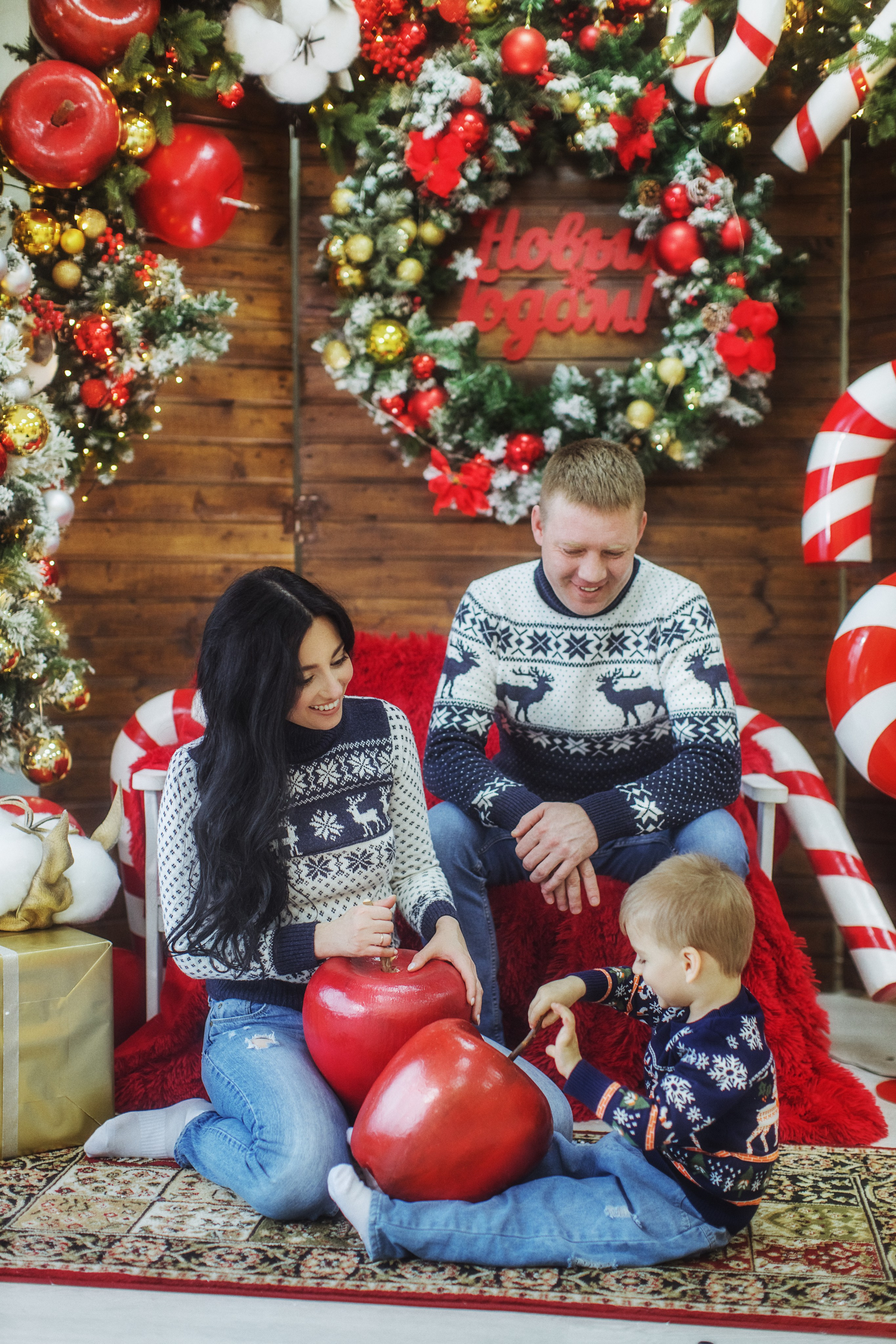 Новогодние. Фотографы в городе Волгограде — Людмила Агеева и Алексей Околелов
