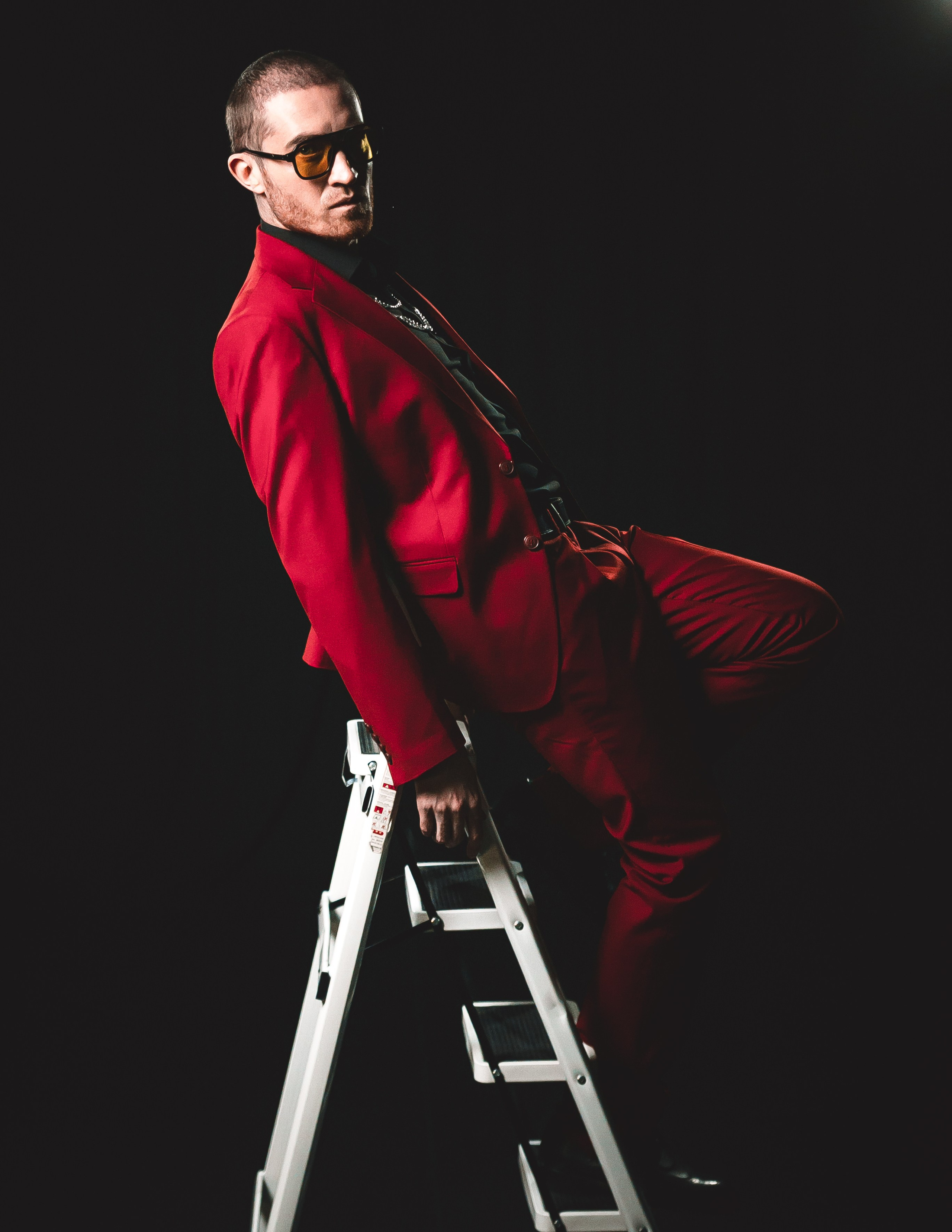 MF PROD. — NICHOLAS VYAZEMSKY. MOVIE FAMILY PRODUCTION