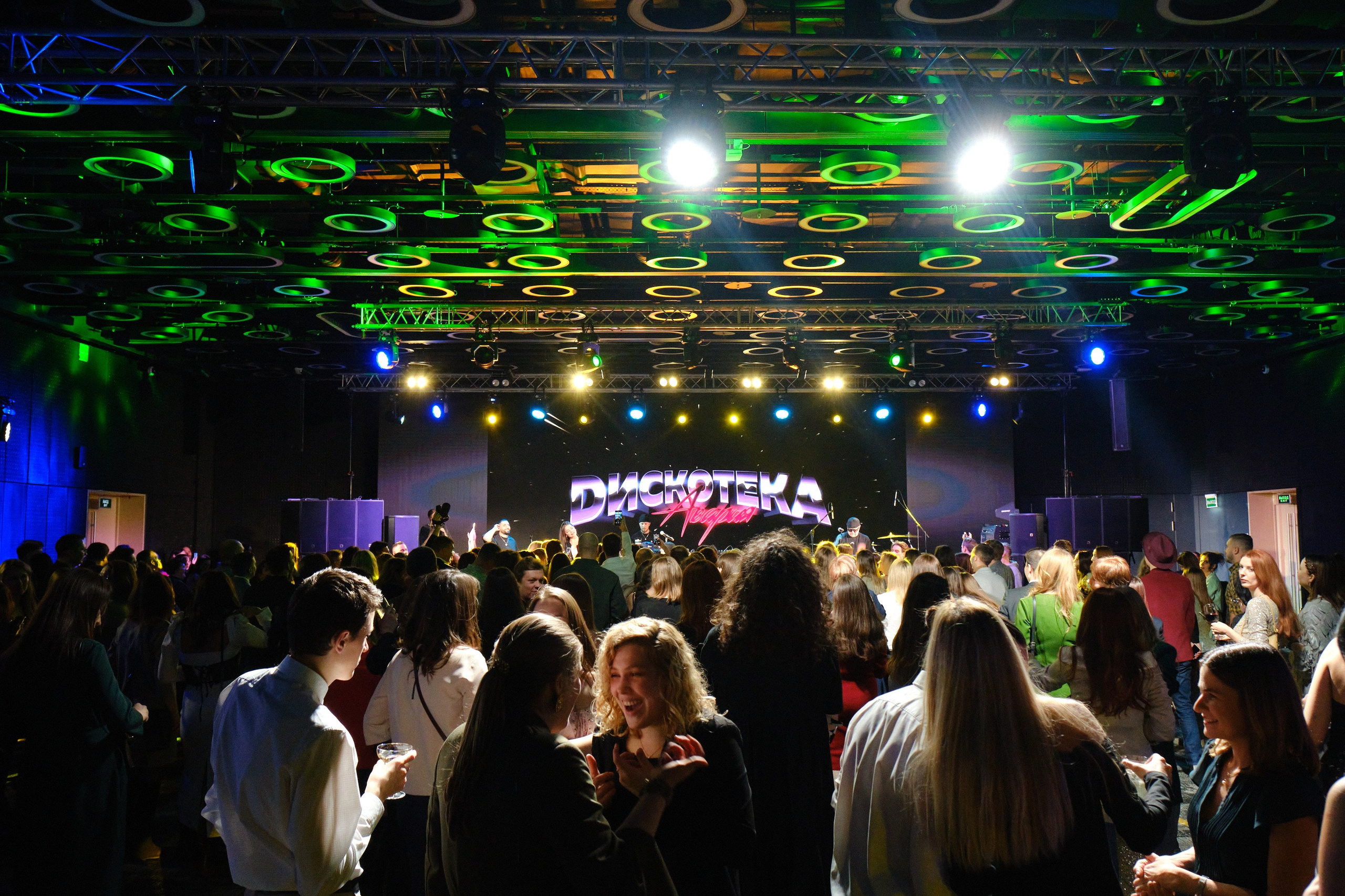 Новогодний корпоратив РБК + концерт Дискотека авария. Профессиональный фотограф в Москве Павел Жданов