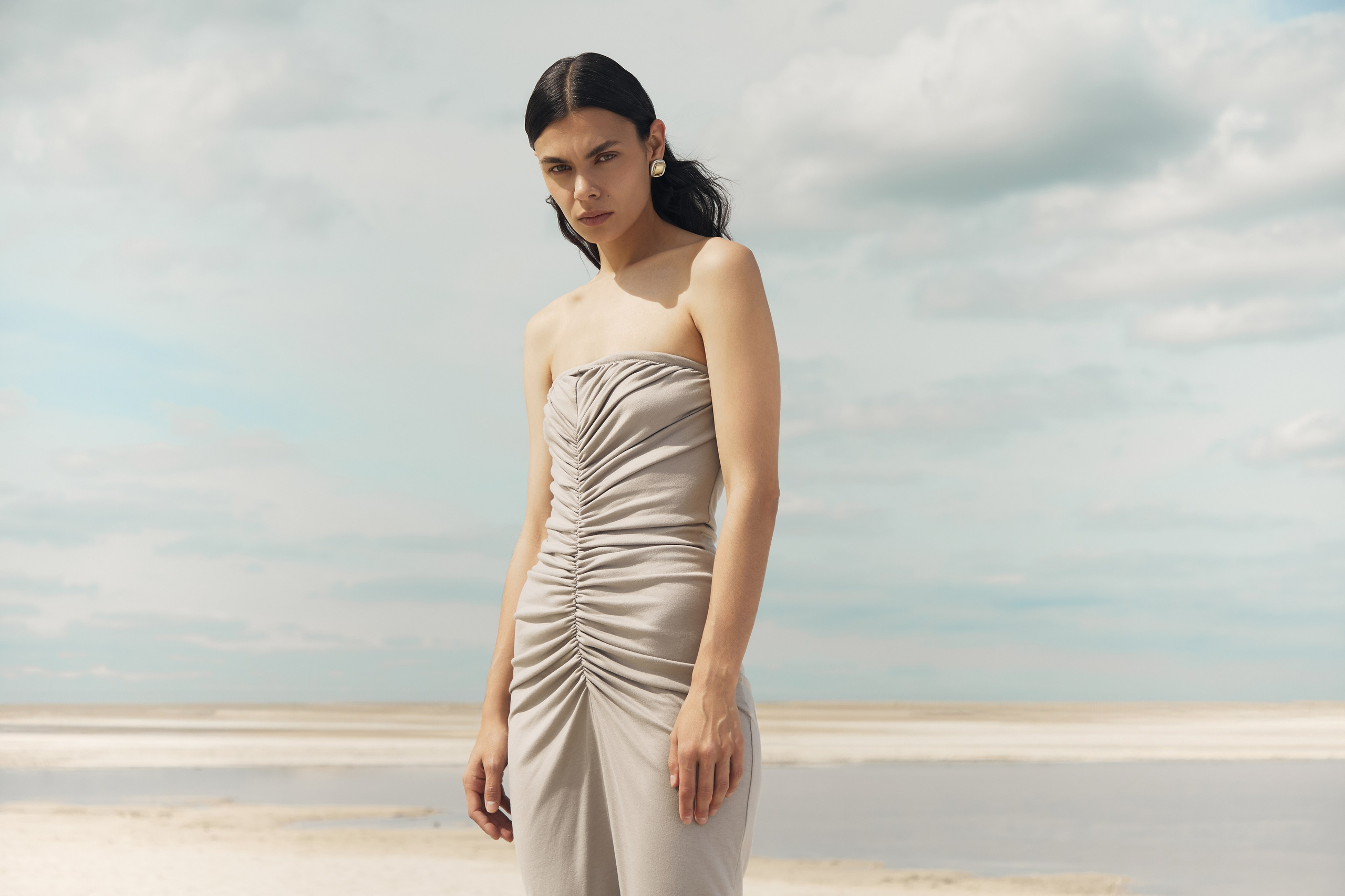 Арт-fashion фотосъёмка «Пески – pt. 2» от Полины Юриной: эстетика песчаных текстур, стиль и вдохновение для брендов и портфолио. Юрина Полина, фотограф из Екатеринбурга