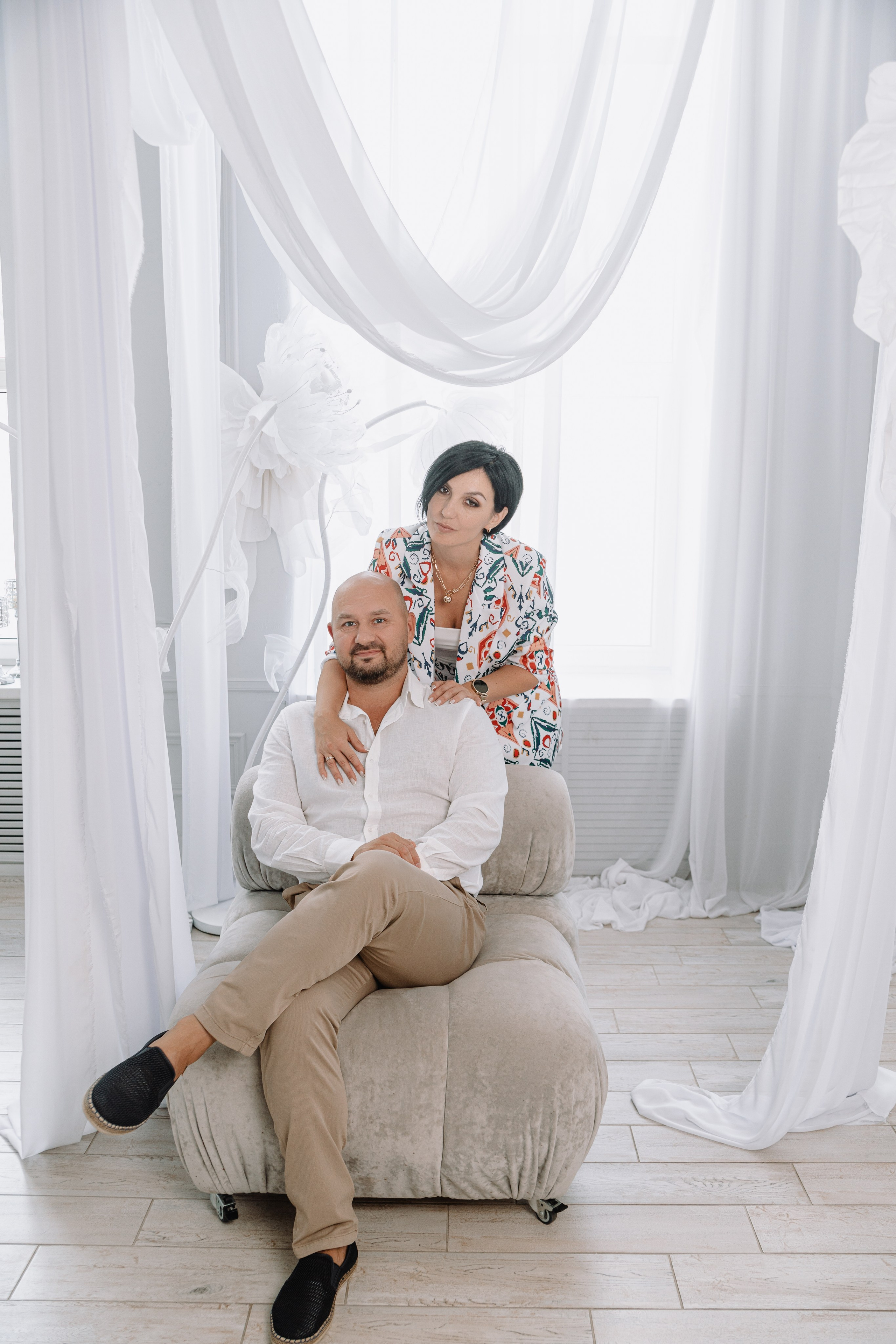 Евгения, Михаил и Дарина и собачка Чарли. Фотограф Воронеж Варвара