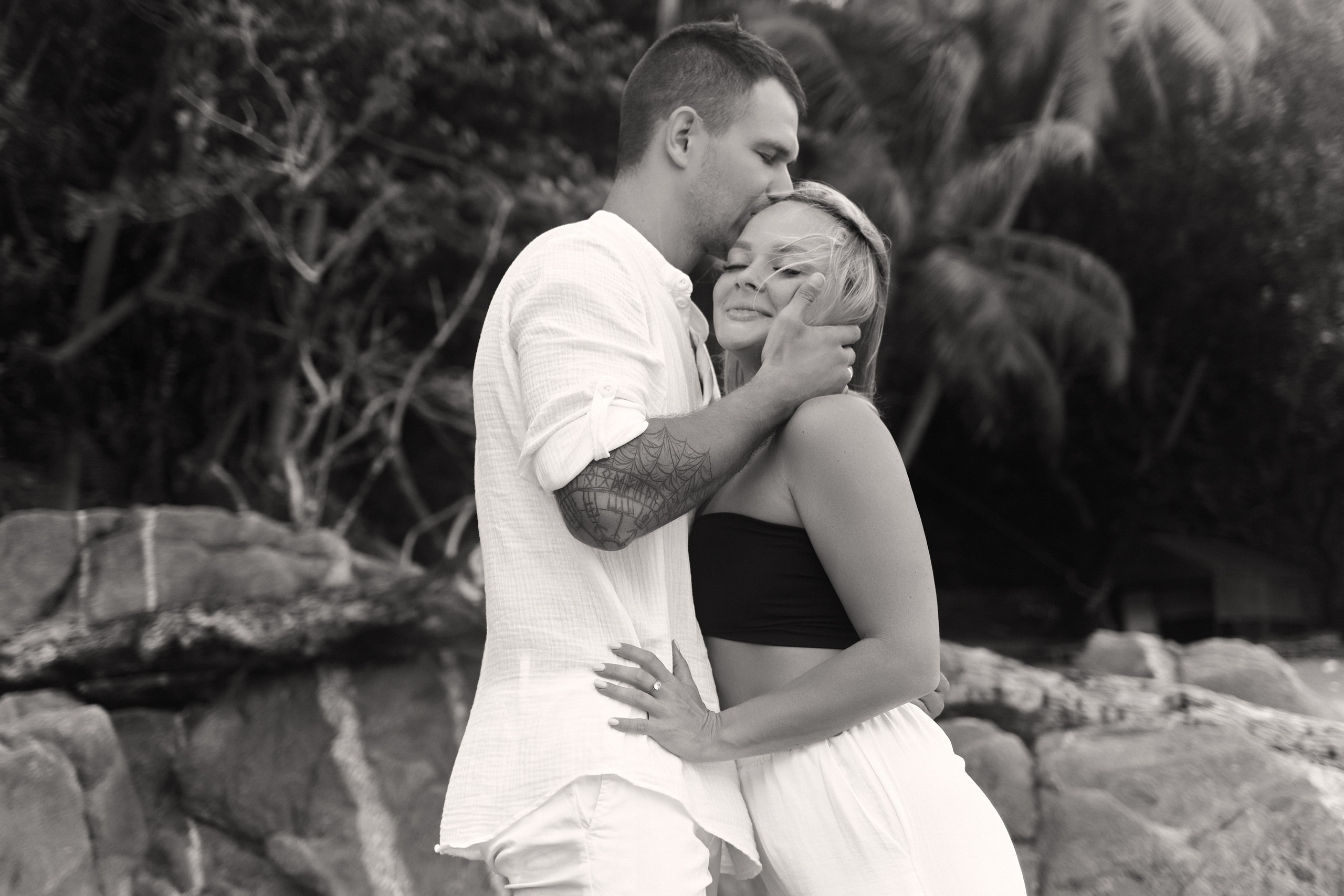 пара объятия