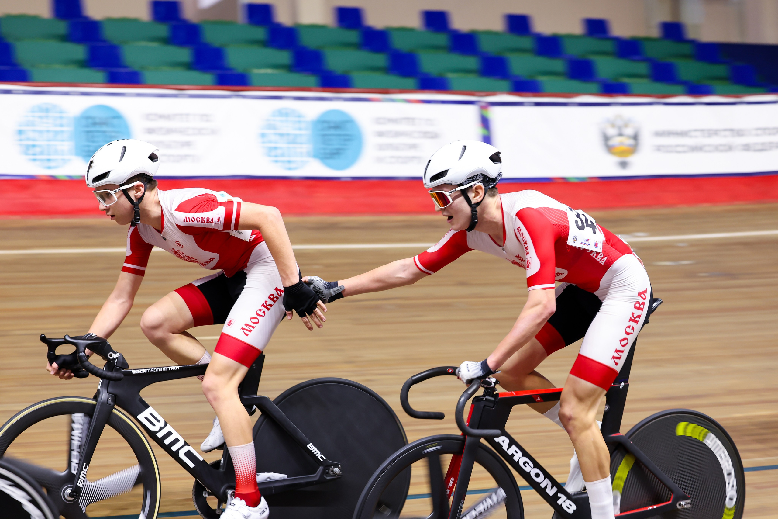 Кубок России велотрек гонка Мэдисон 21.01.2025. Спортивный и репортажный фотограф Антон Тереханов
