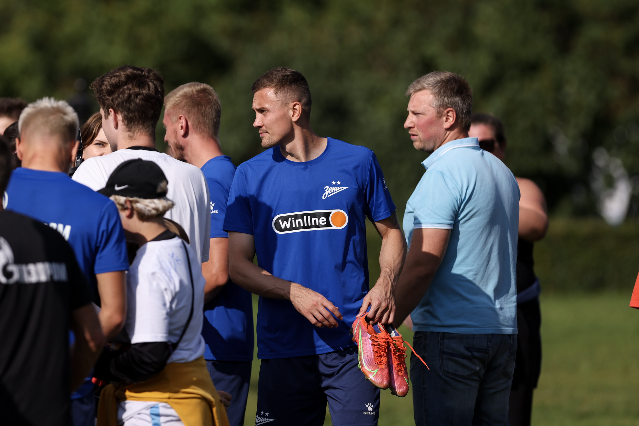 Открытая тренировка ФК «Зенит» Санкт-Петербург. Спортивный и репортажный фотограф Антон Тереханов