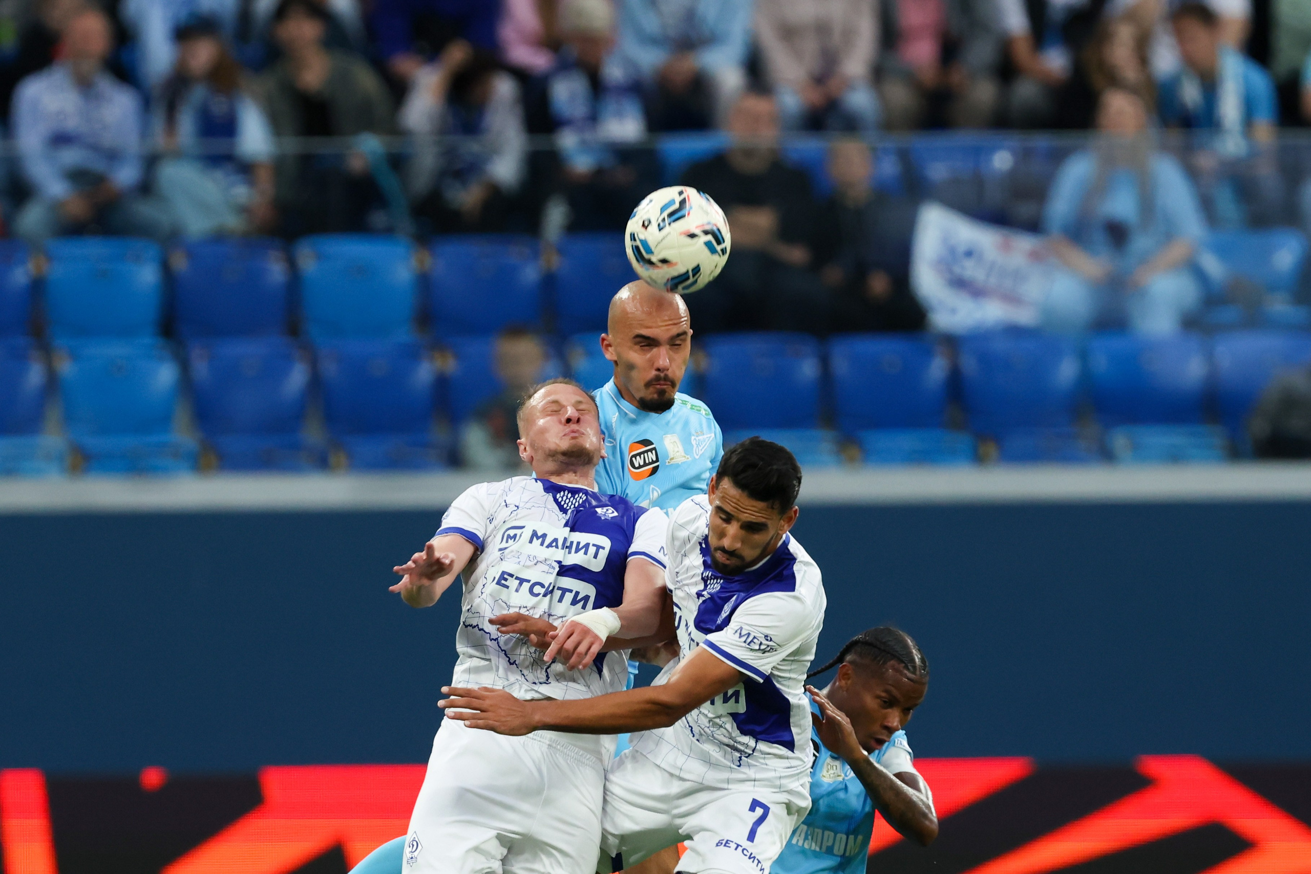 ФК «Зенит» — ФК «Динамо» Махачкала 23.08.2025. Спортивный и репортажный фотограф Антон Тереханов