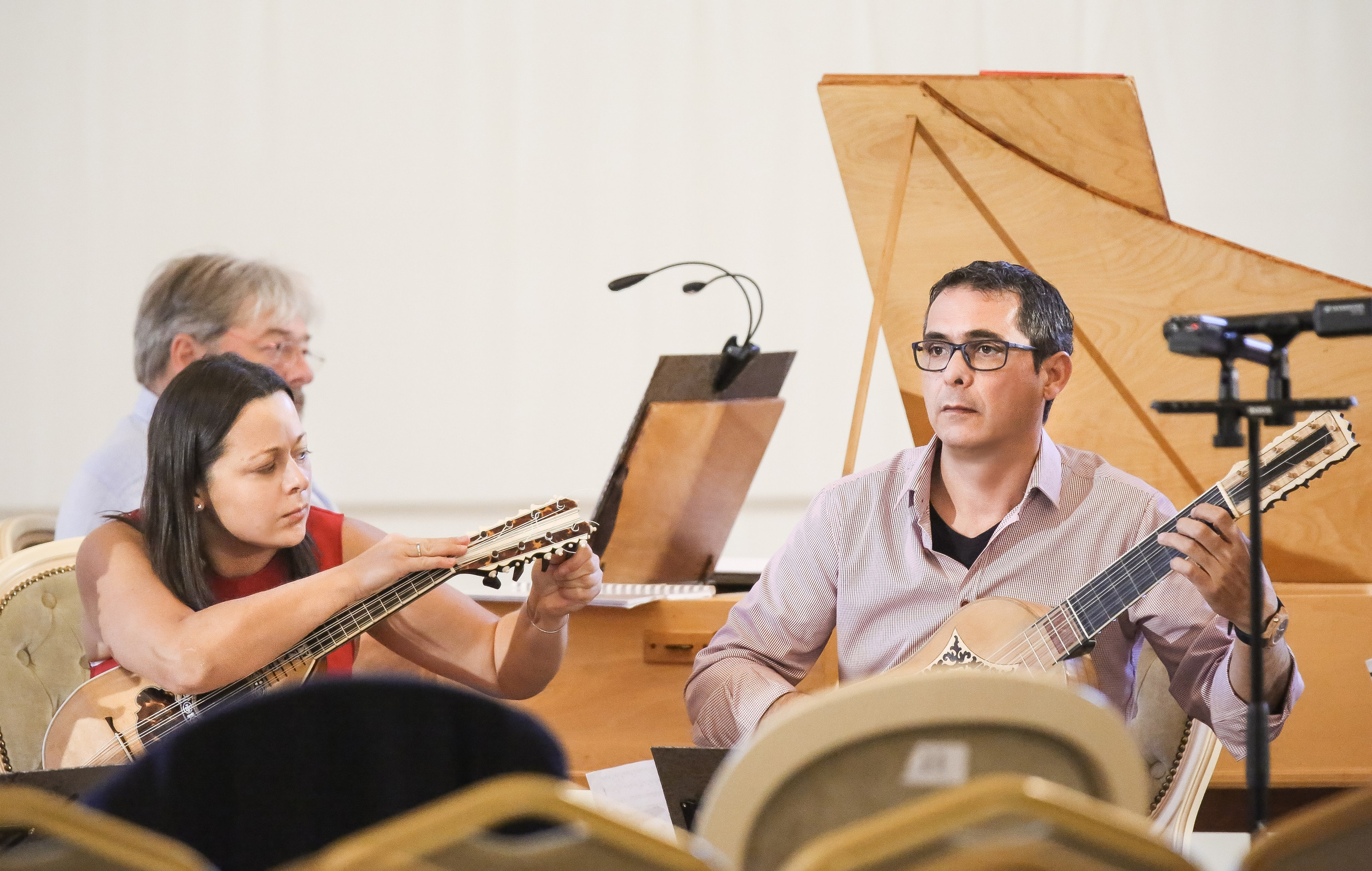 Путешествие мандолины. Дарья Письменюк / Darya Leitstern — фотограф, музыкант, журналист, путешественник