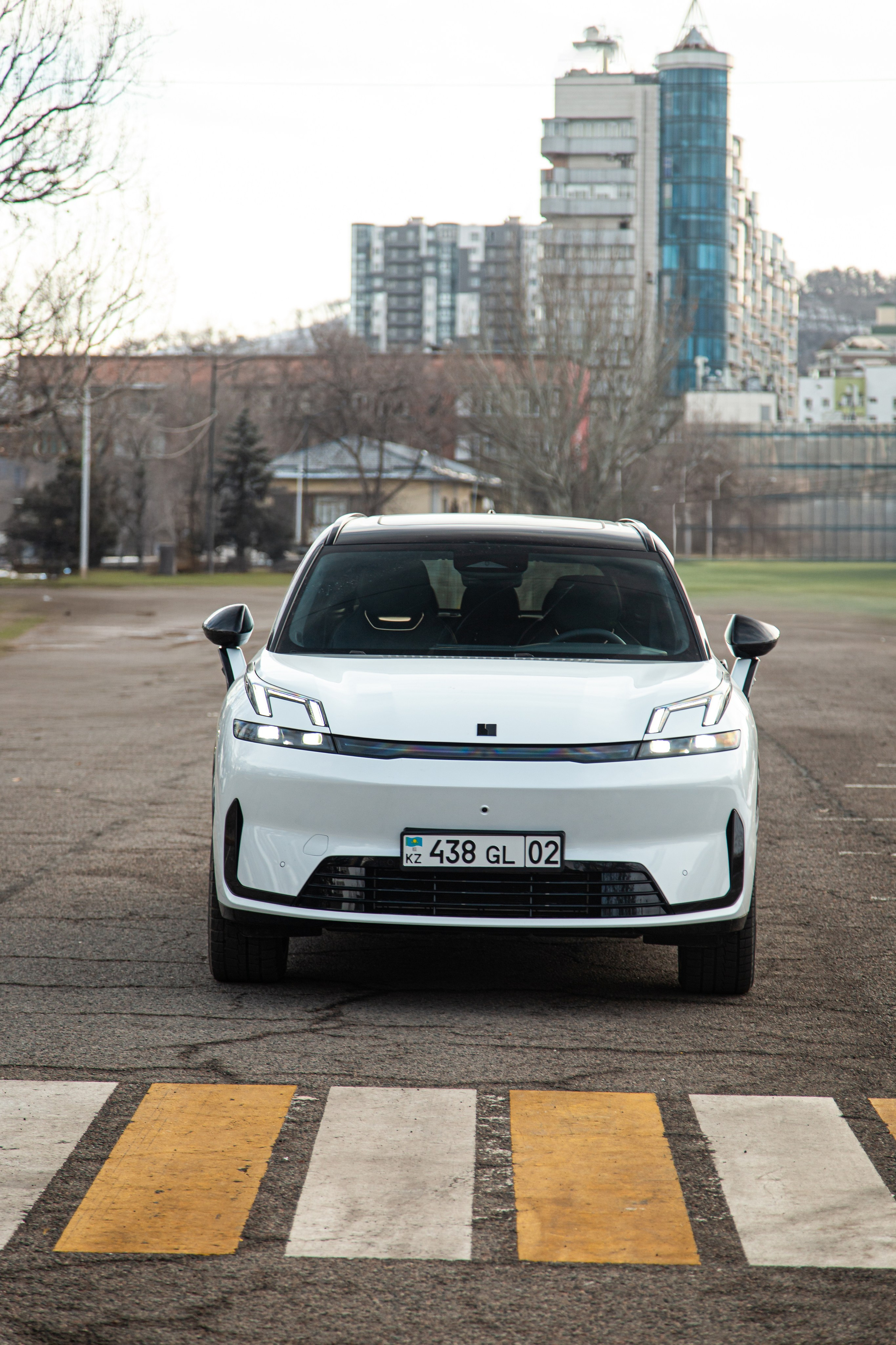 Lynk&Co 08 EM-P. Рекламный и портретный фотограф в Алматы — Серекпаев Танирхан