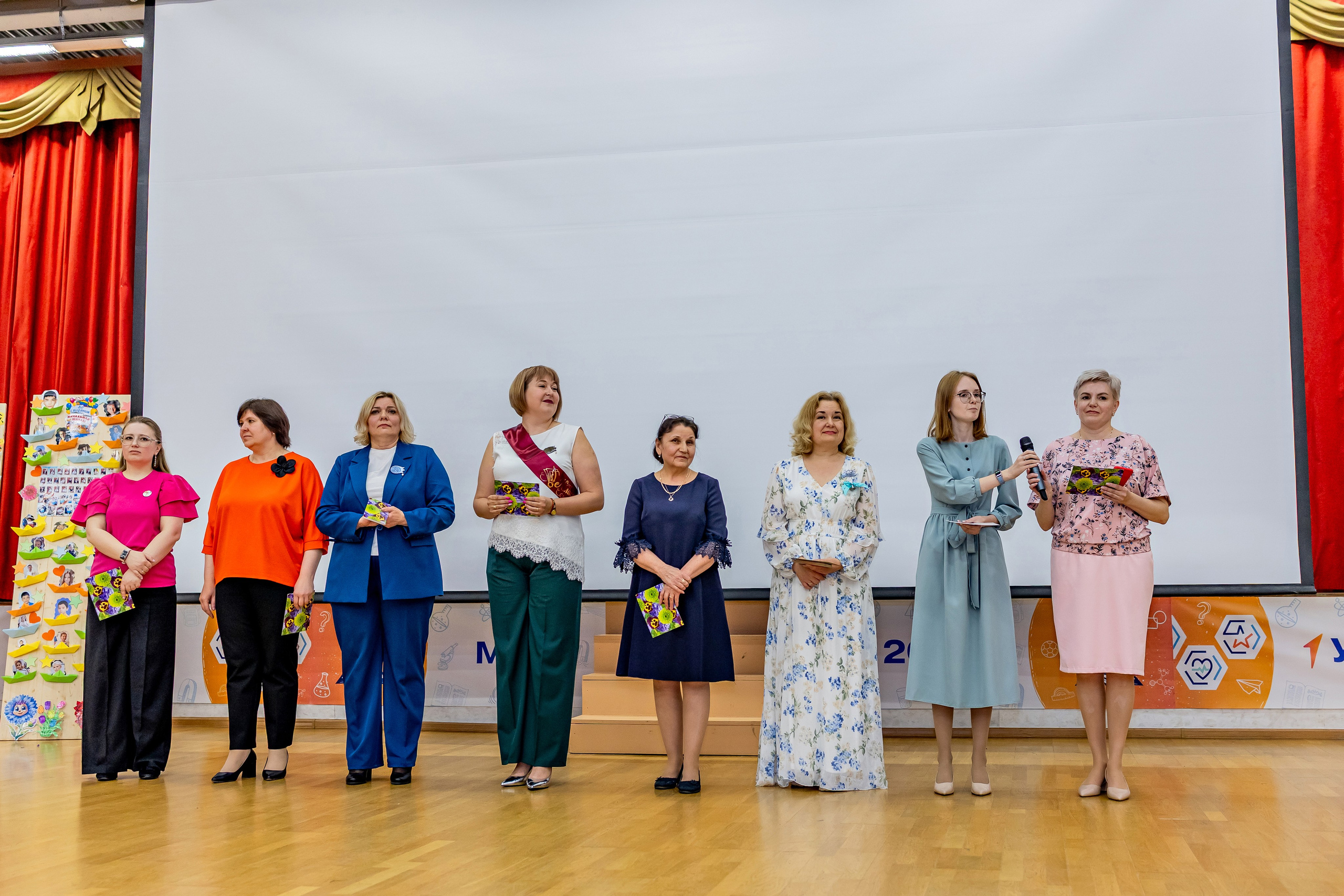 Выпускной праздник в начальной школе. Фотограф и видеограф Москва. Свадебный фотограф, видеограф. Выпускные альбомы. Оживающие альбомы