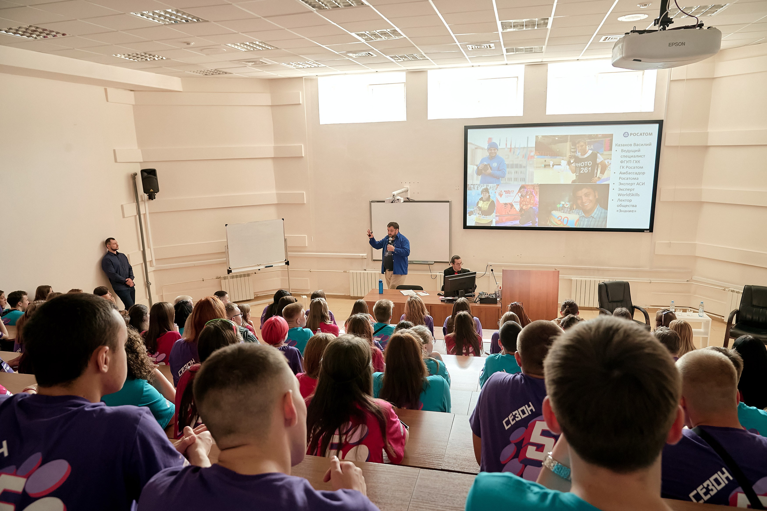 Большая перемена. Фотограф Яковлев Роман — Красноярск