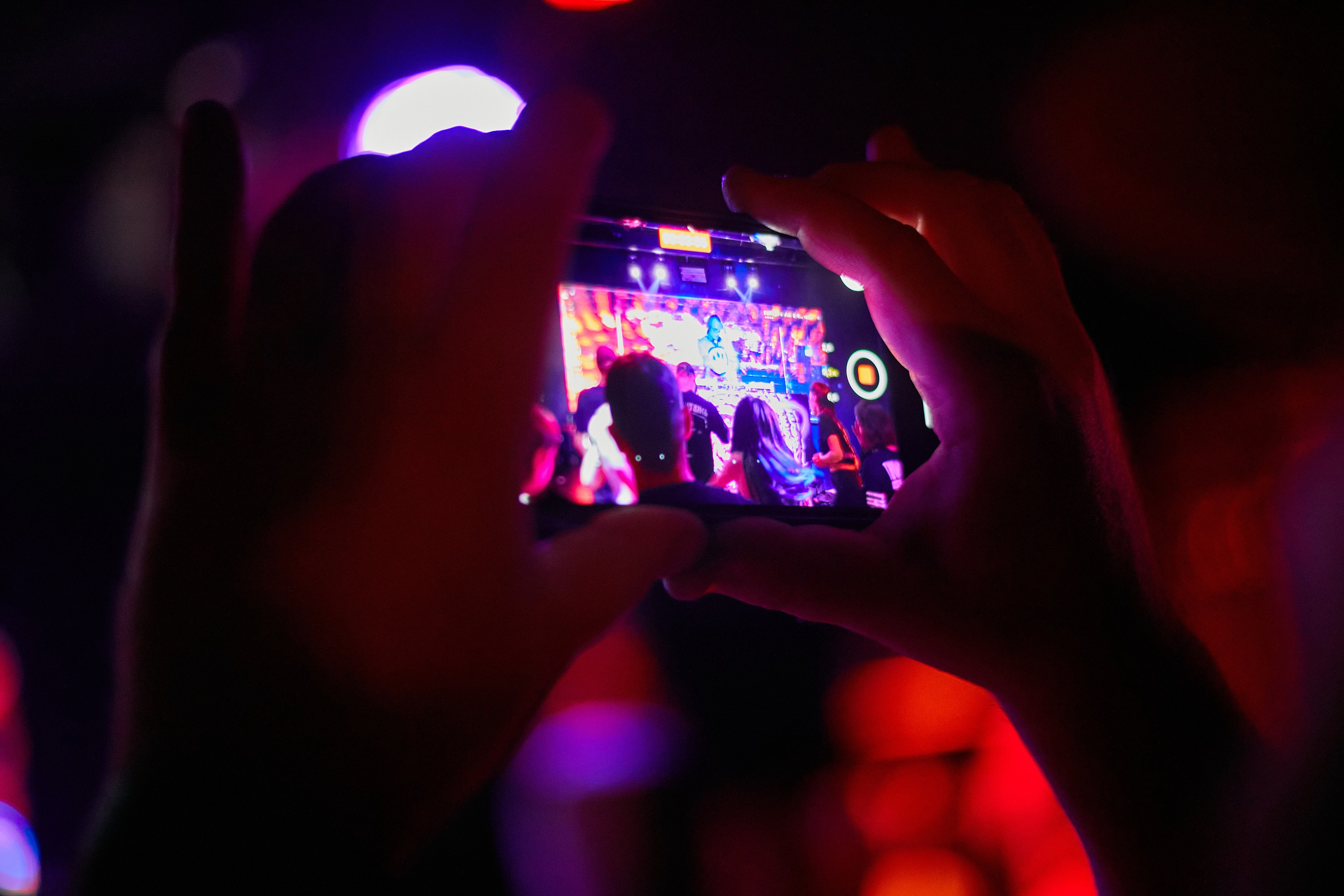 «Тяжелые четверги» 19/10/23. Свадебный и креативный фотограф в ЮФО и МСК