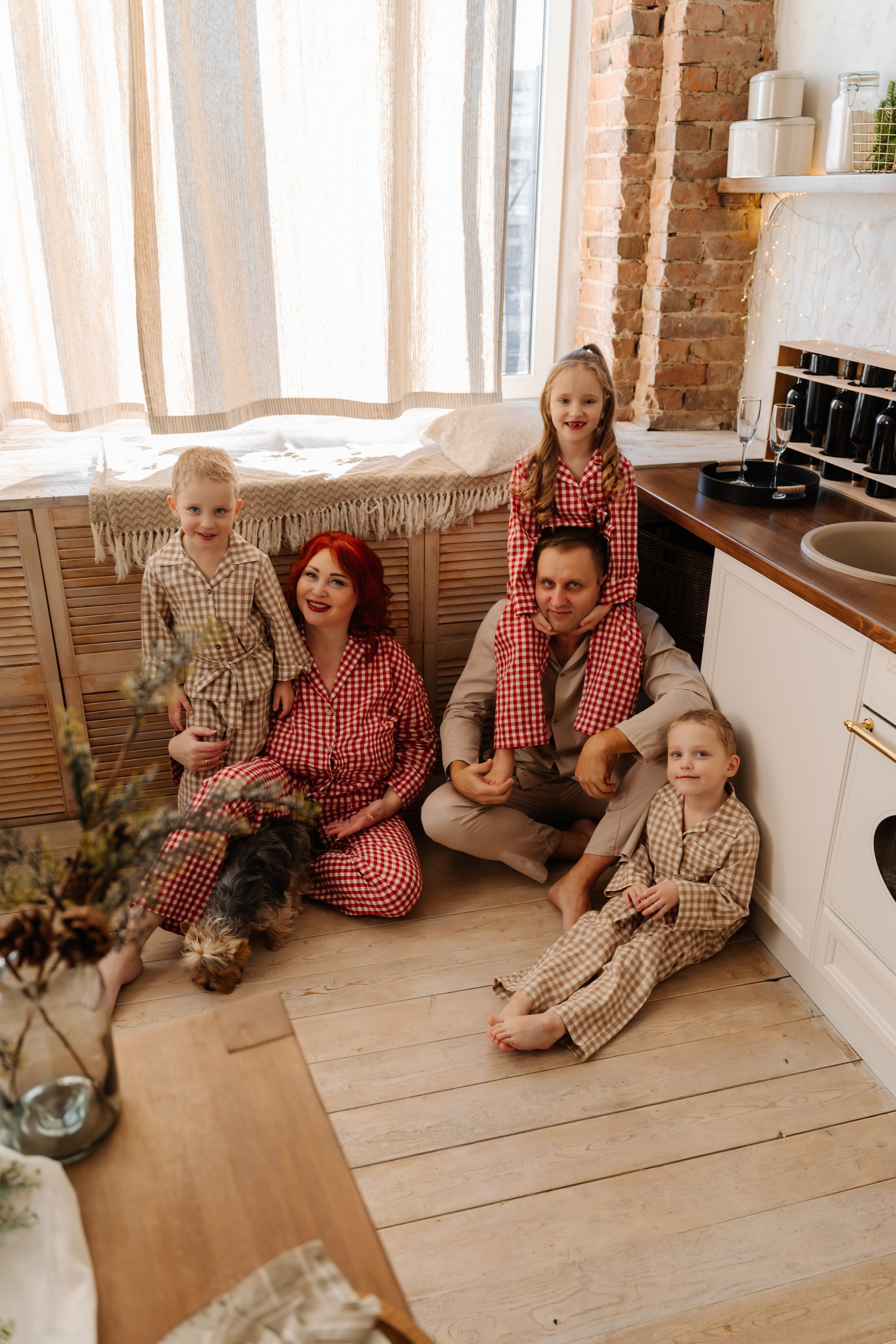Денис и Елена с прекрасной дочкой и двойняшками-сыночками. СВАДЕБНЫЙ ФОТОГРАФ КРАСНОЯРСК