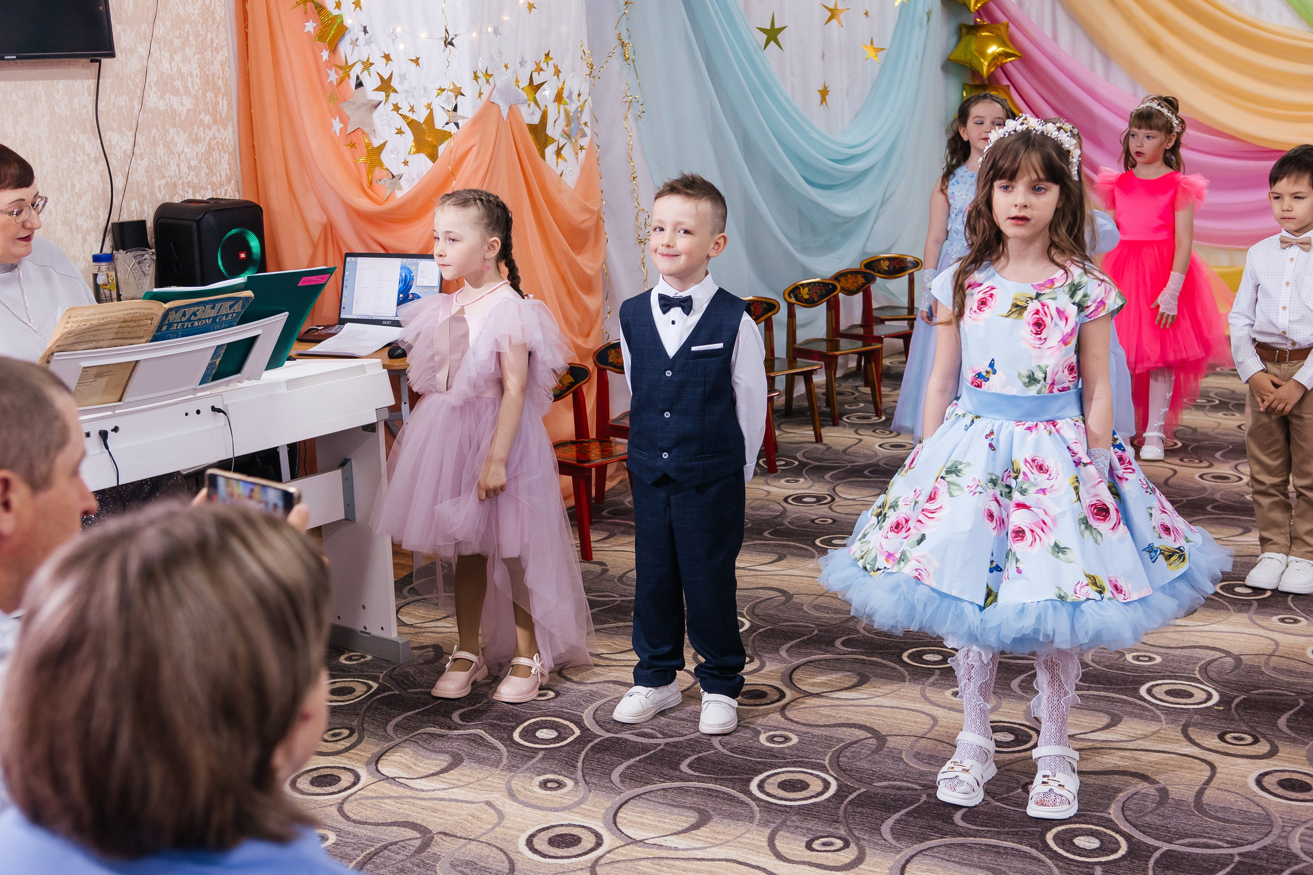 Д/с Сказка Выпускной. Свадебный, семейный фотограф. Выпускные альбомы в Коченёво / Новосибирск. Наталья Байкуш