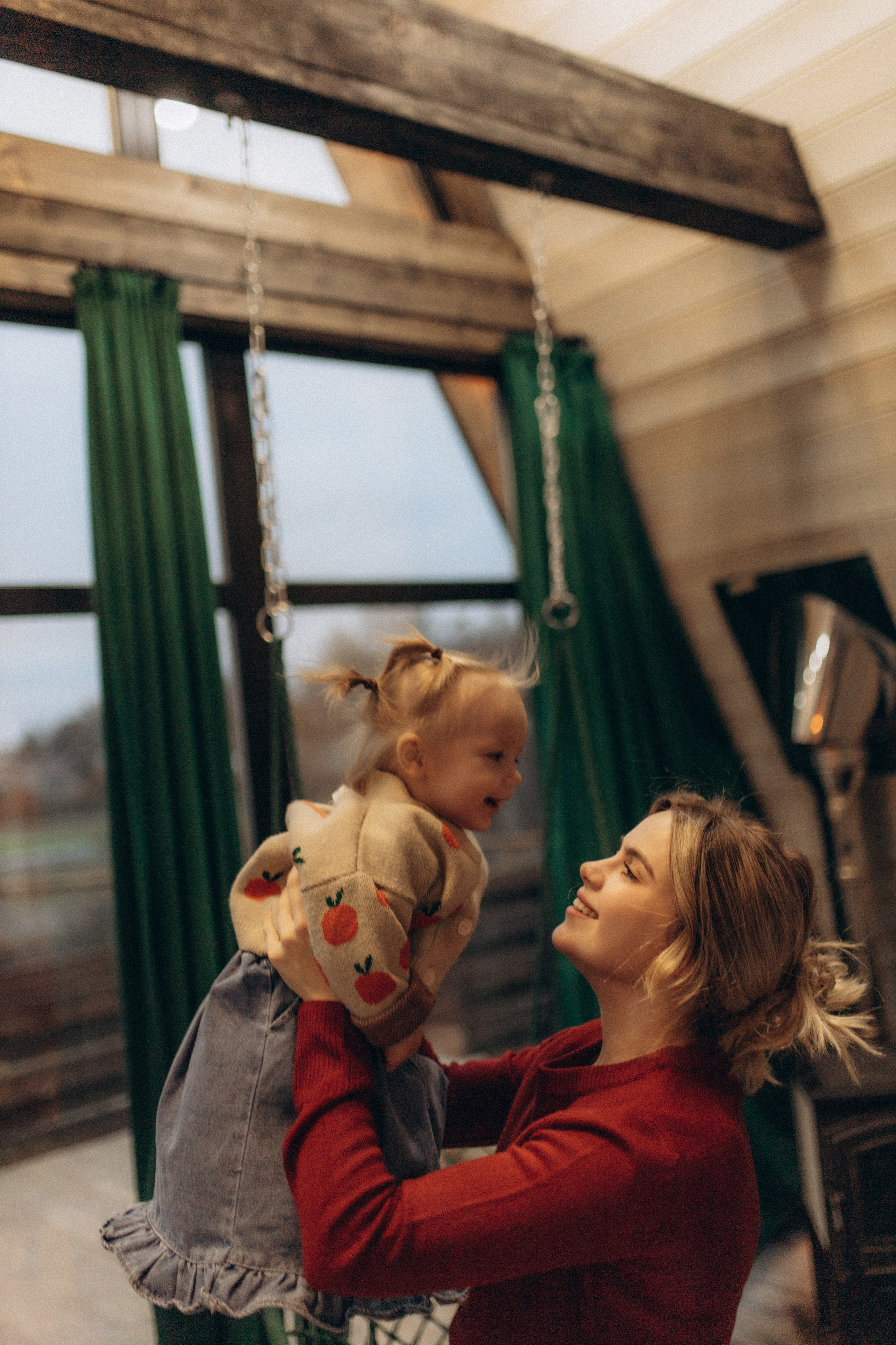 Алиса и мама. Семейный фотограф Губкин/Старый Оскол